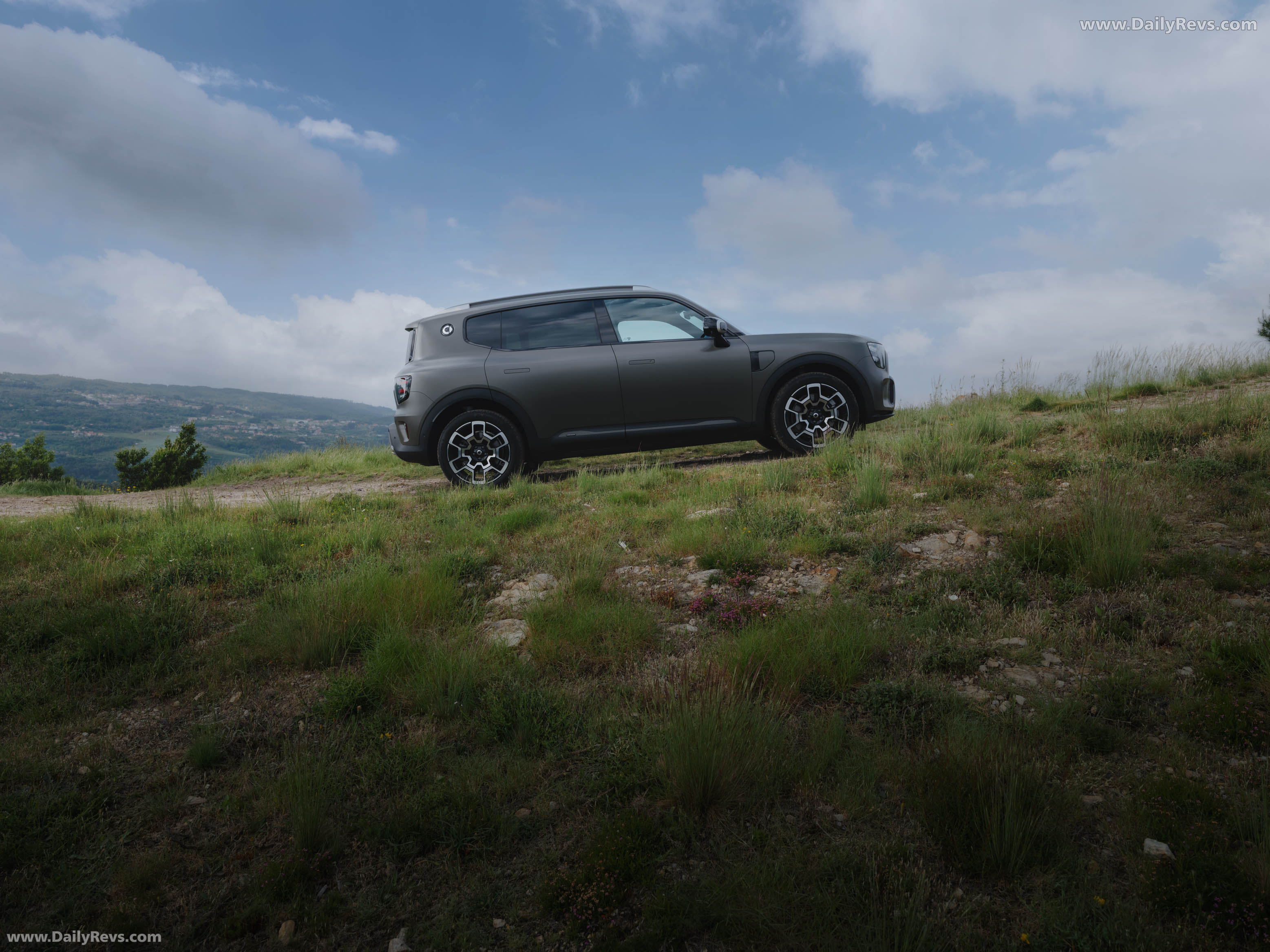 2025 Smart No.5 Summit European Version Side View