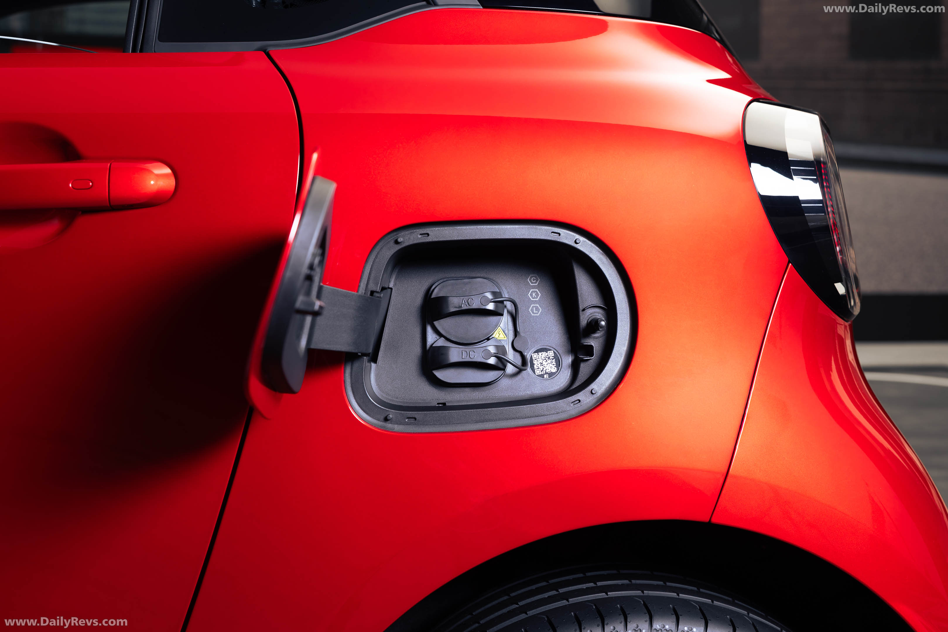 2027 Smart No.2 Premium Laser Red Exterior