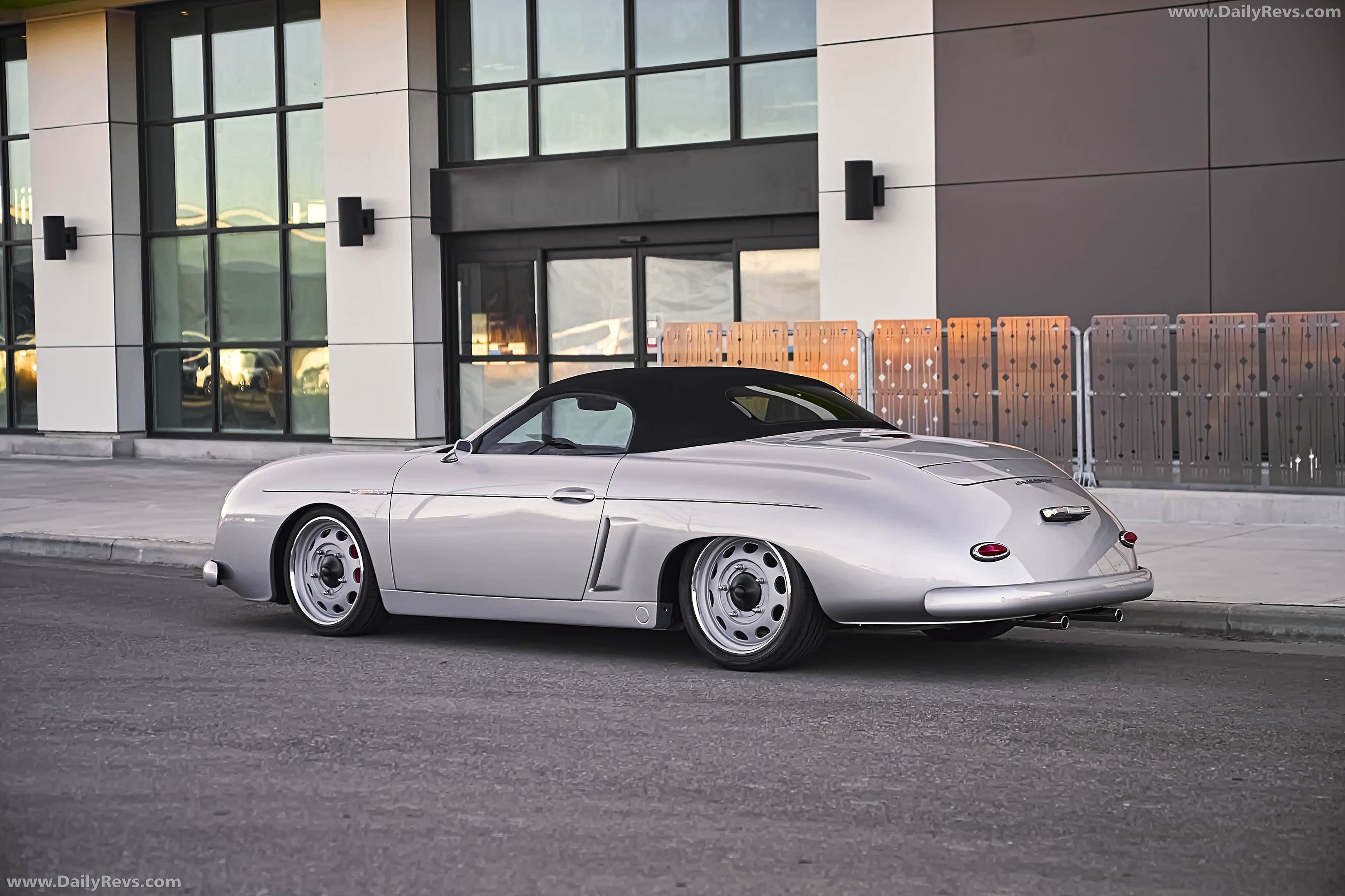 2026 Starke Speedster Gen 2 Silver Rear View