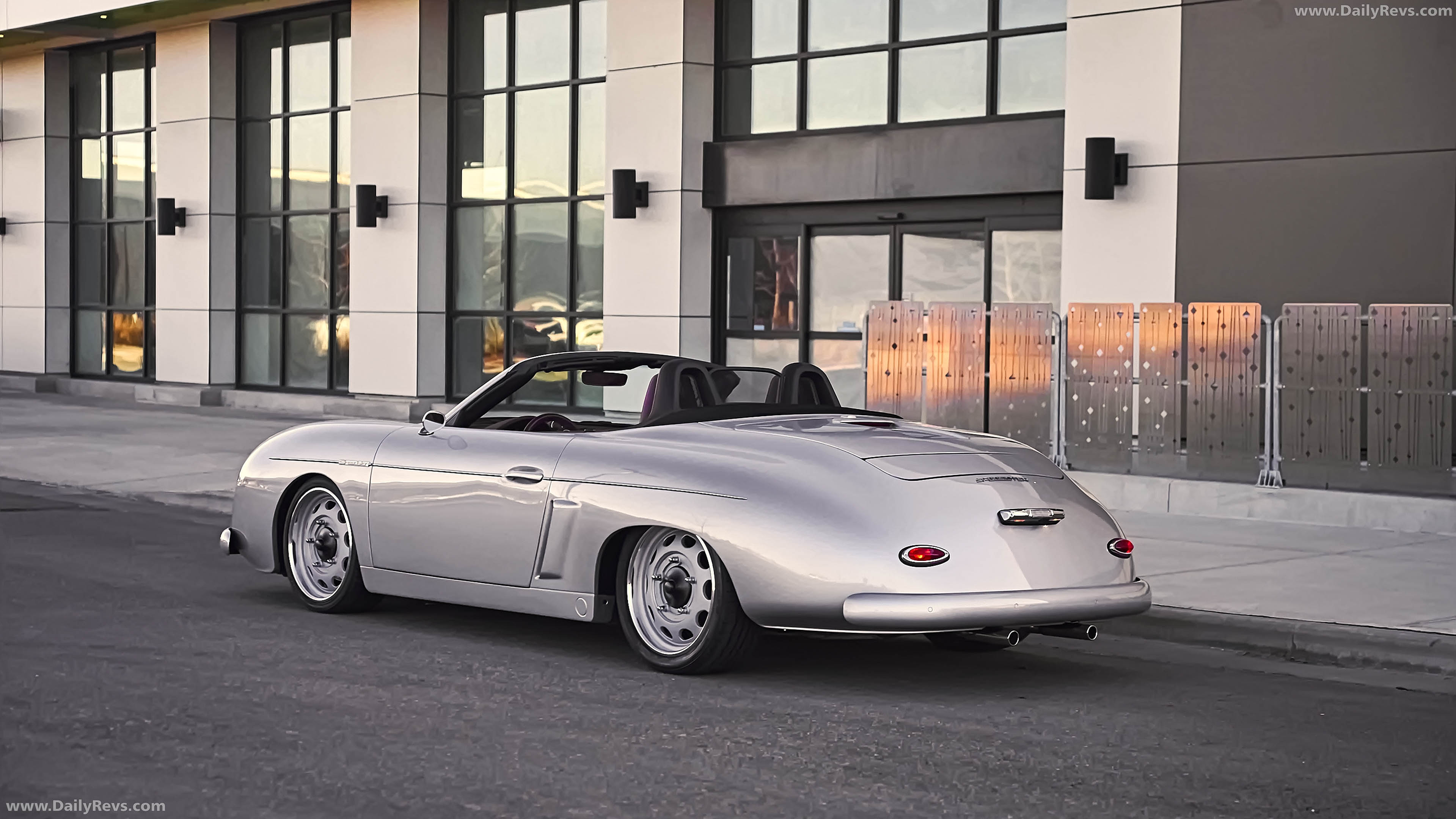 2026 Starke Speedster Gen 2 Silver Rear View