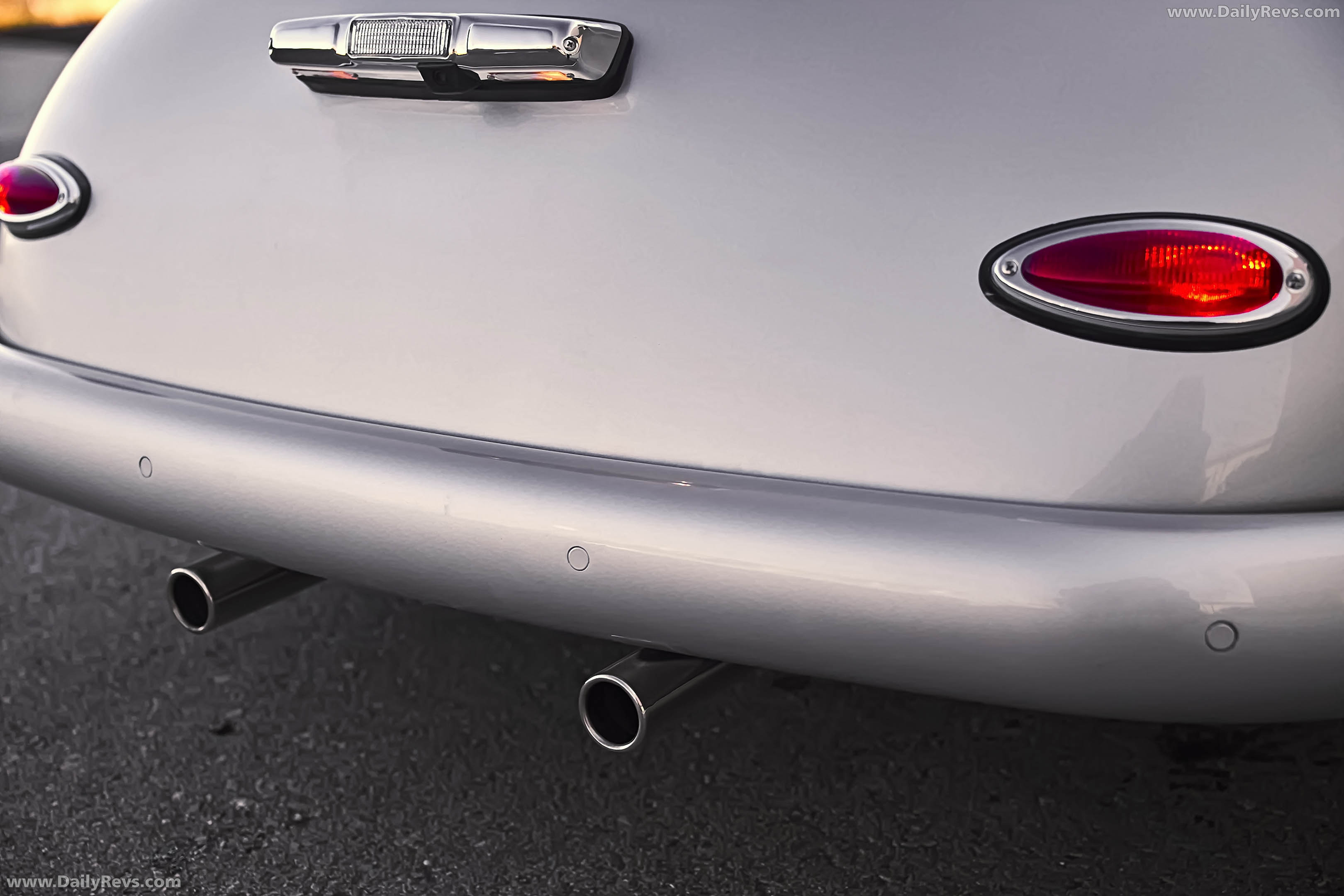 2026 Starke Speedster Gen 2 Silver Exterior