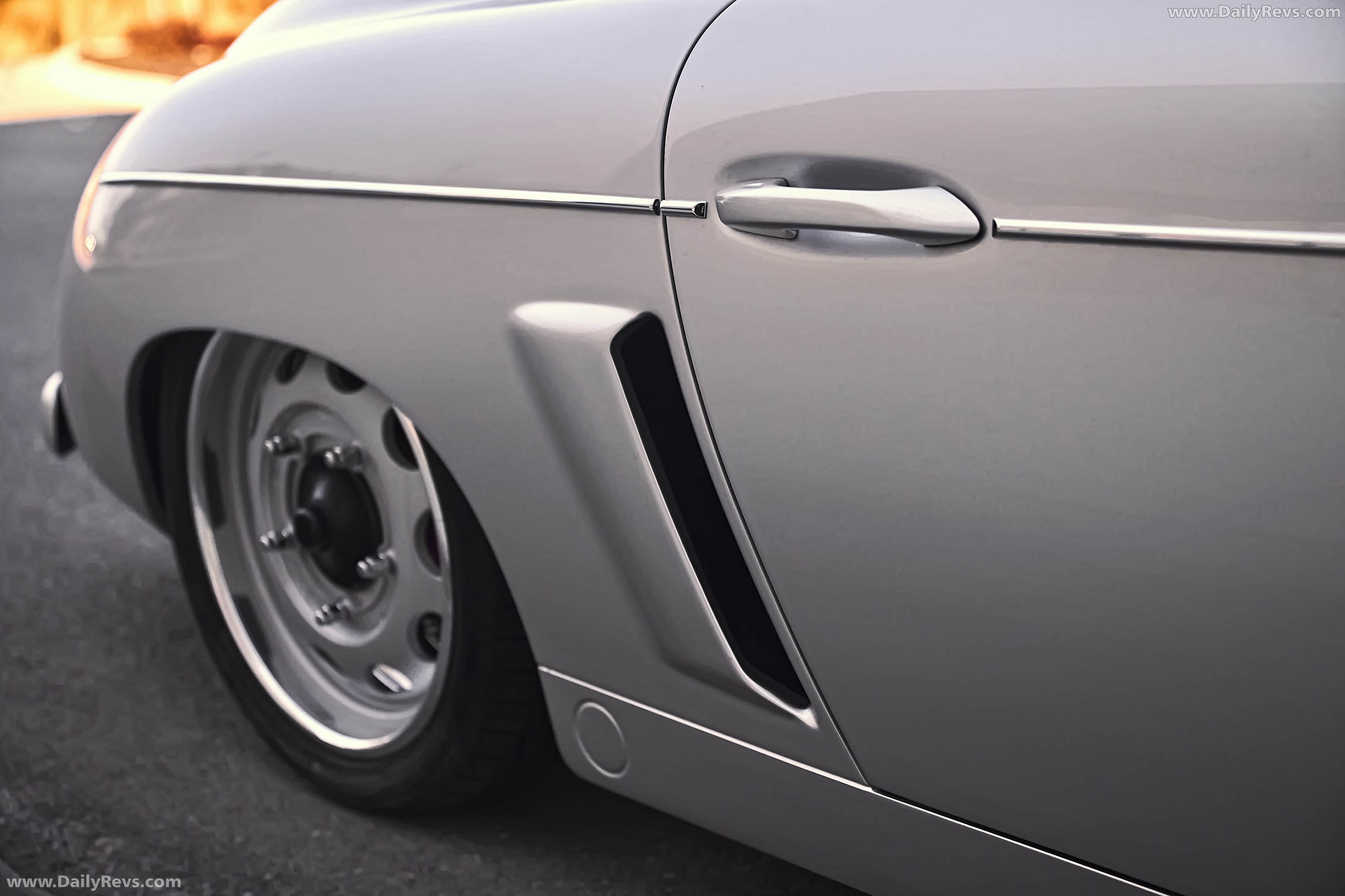 2026 Starke Speedster Gen 2 Silver Exterior