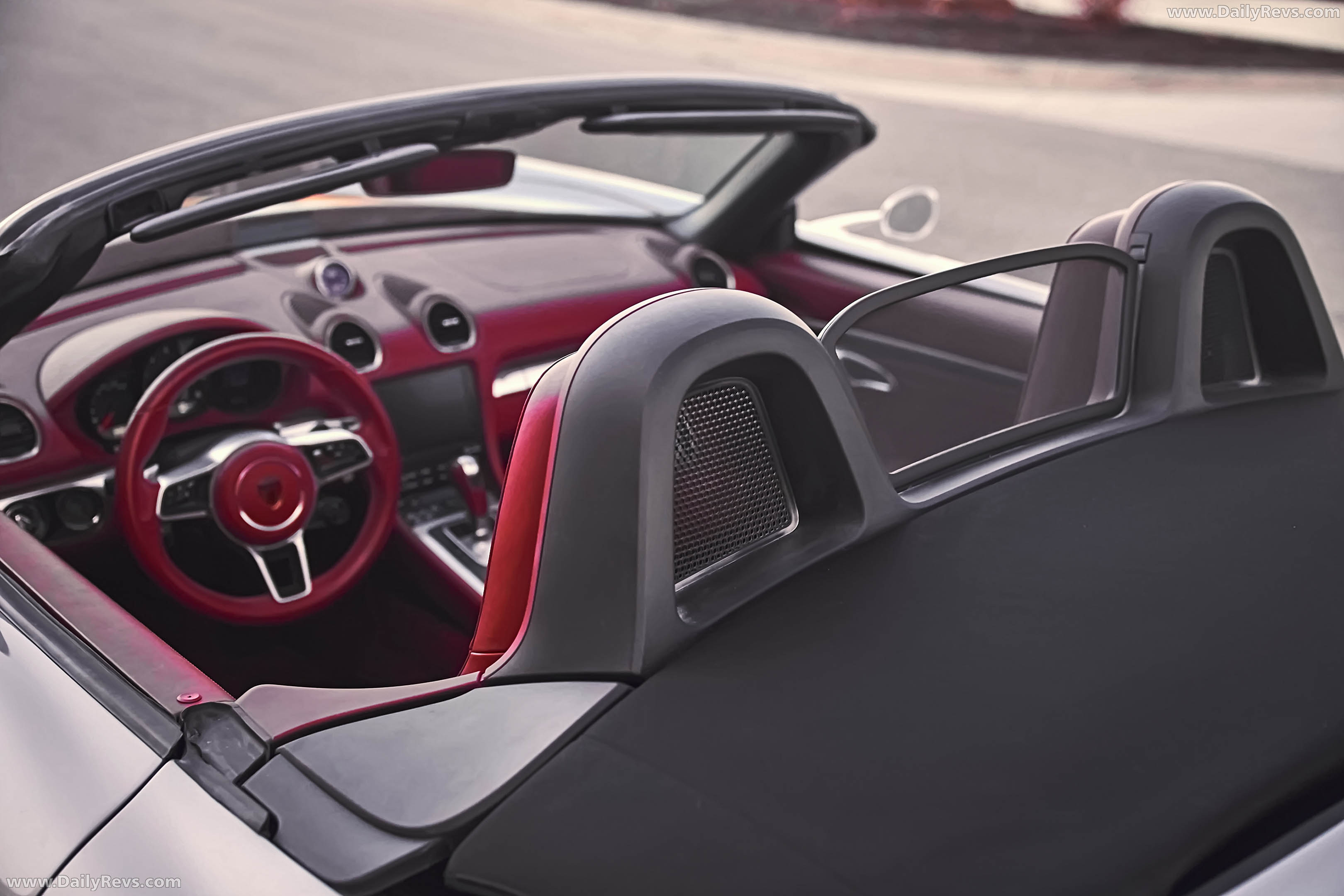 2026 Starke Speedster Gen 2 Silver Interior