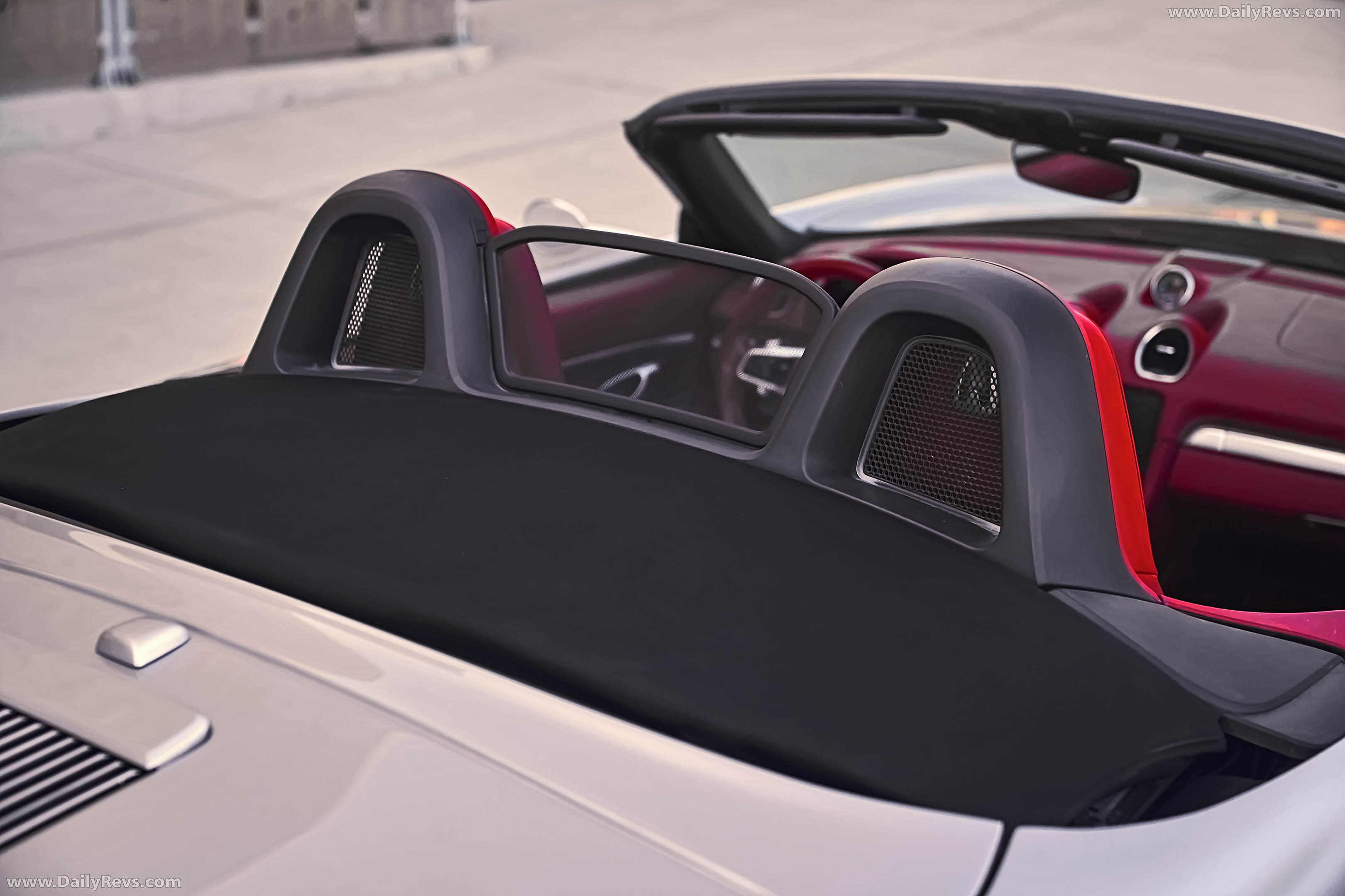 2026 Starke Speedster Gen 2 Silver Interior
