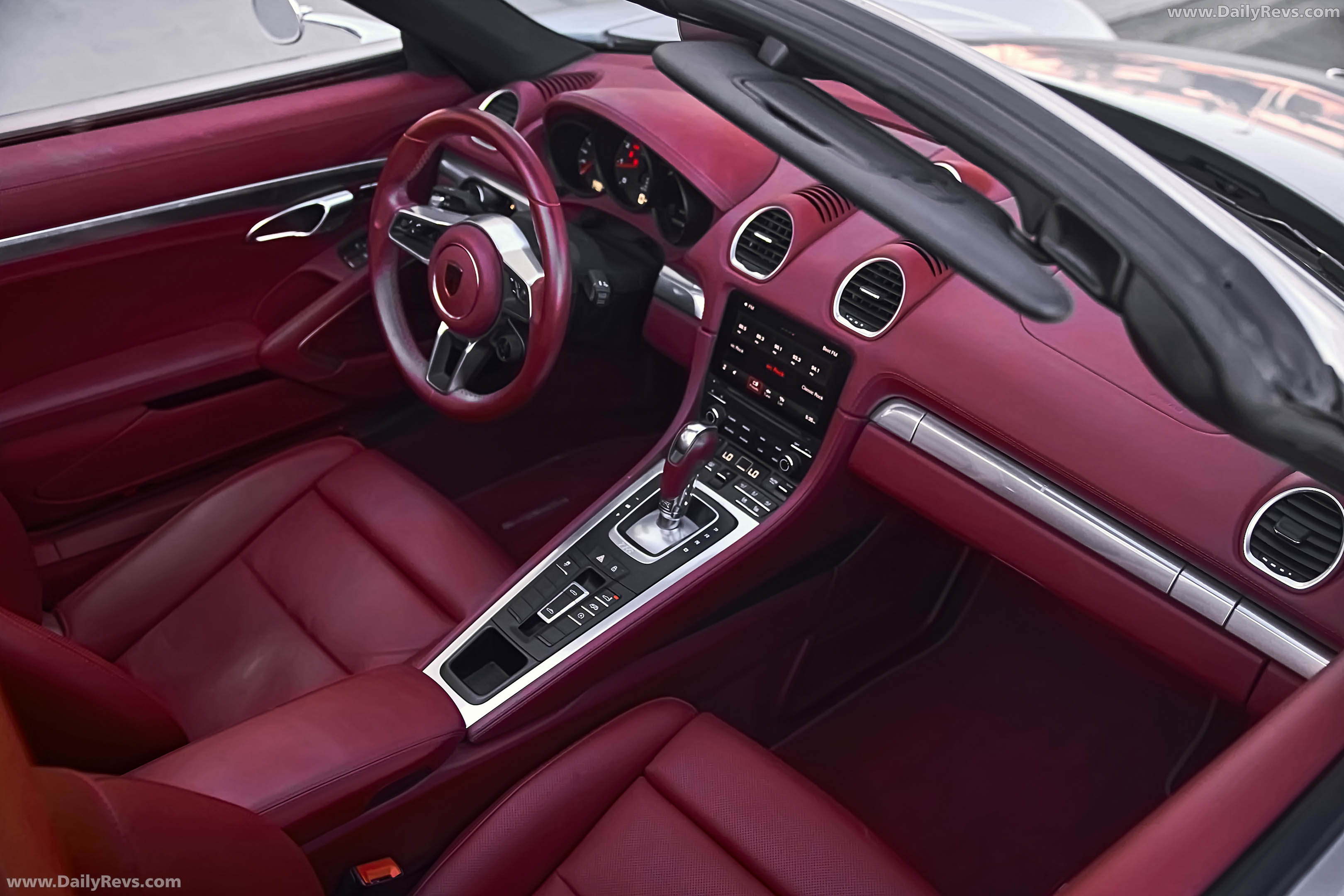 2026 Starke Speedster Gen 2 Silver Interior