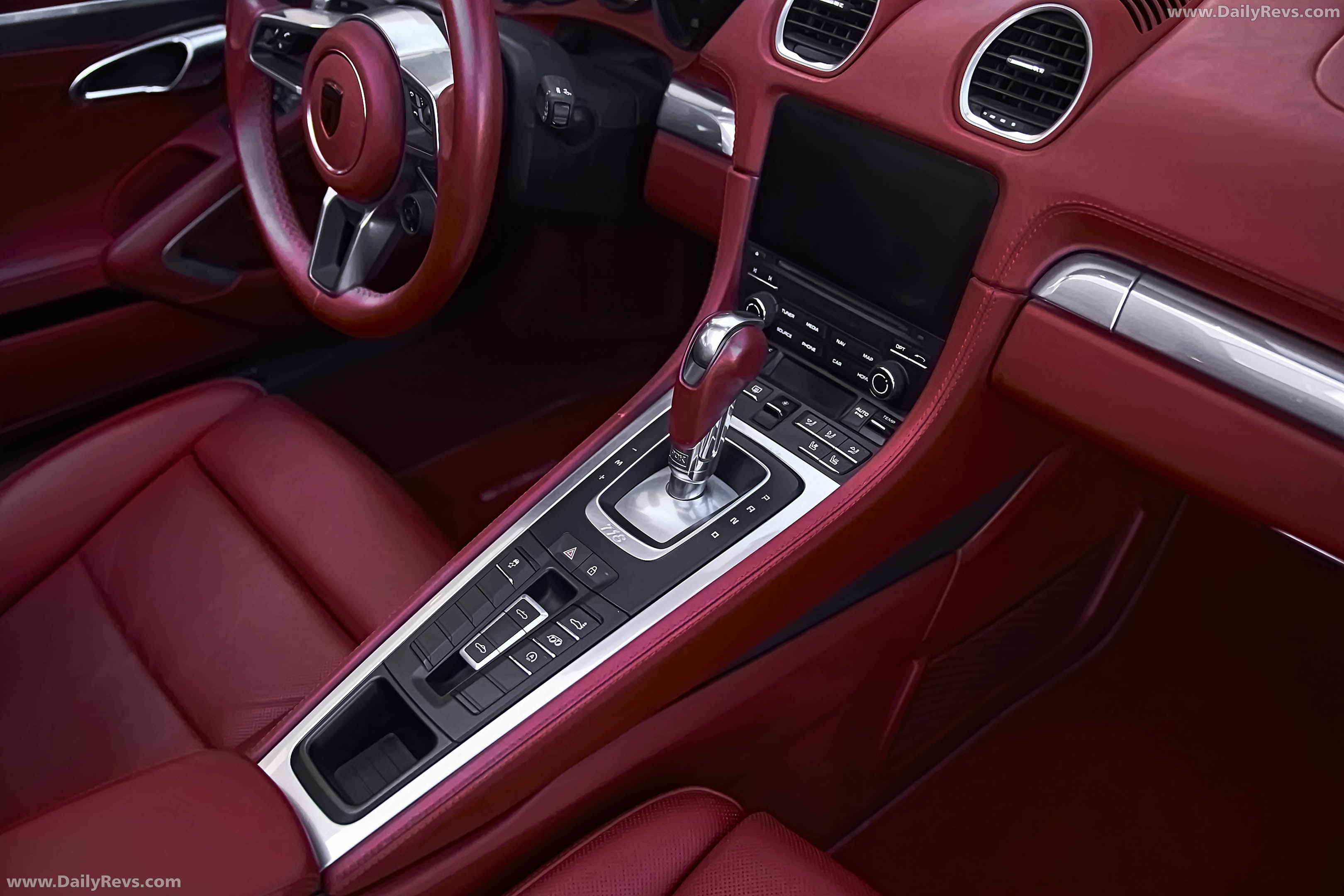2026 Starke Speedster Gen 2 Silver Interior