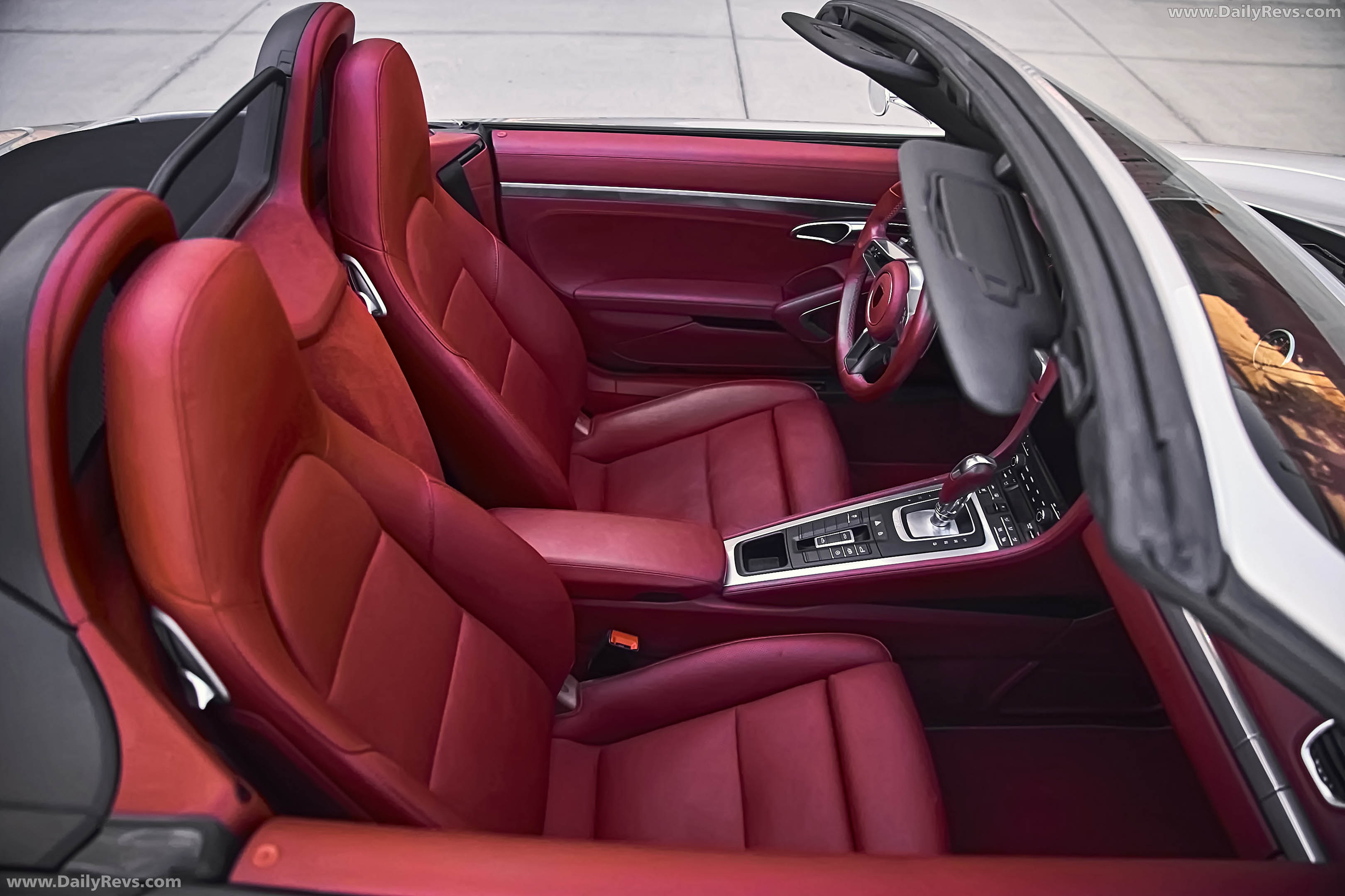 2026 Starke Speedster Gen 2 Silver Interior