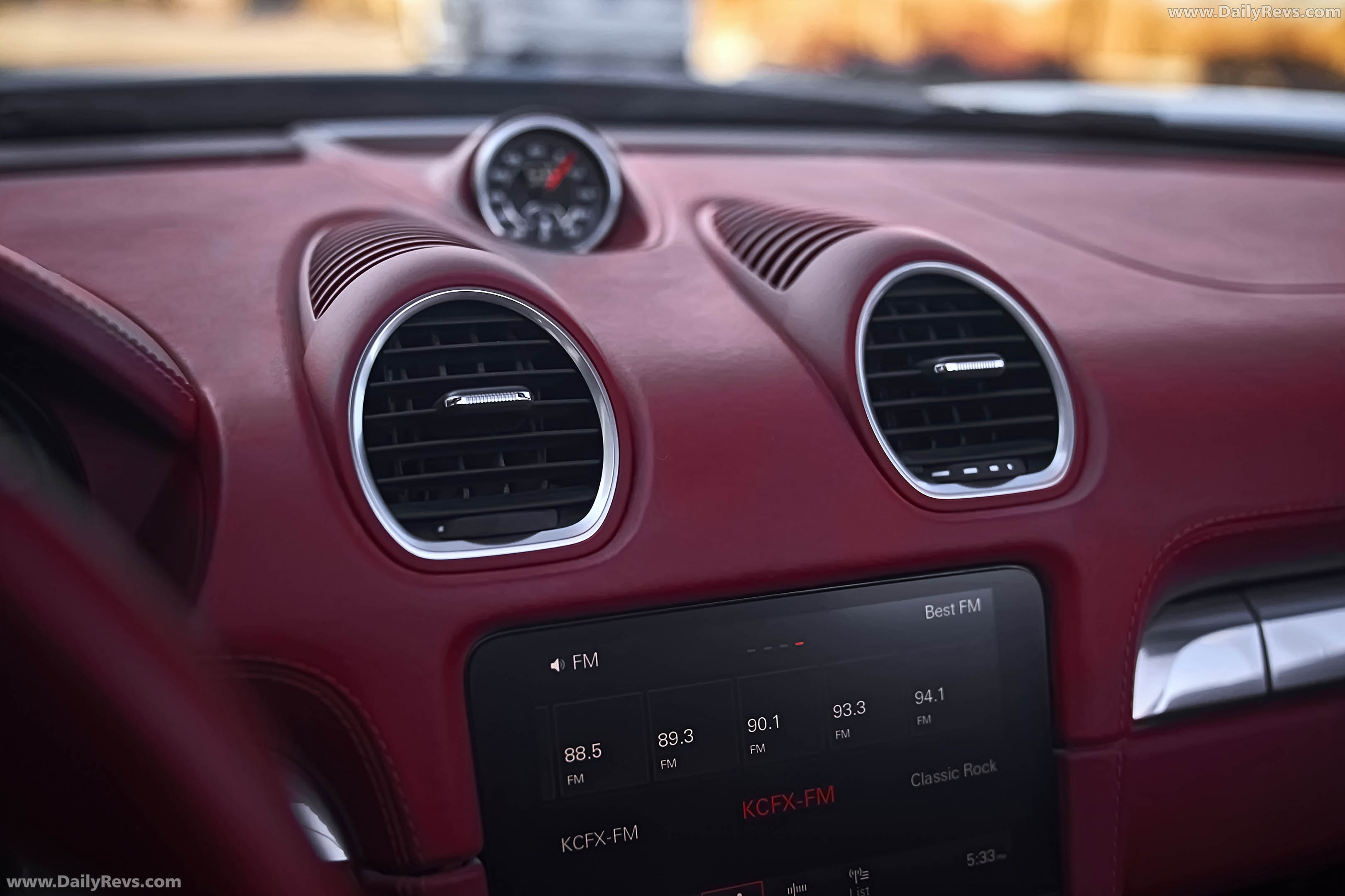 2026 Starke Speedster Gen 2 Silver Interior