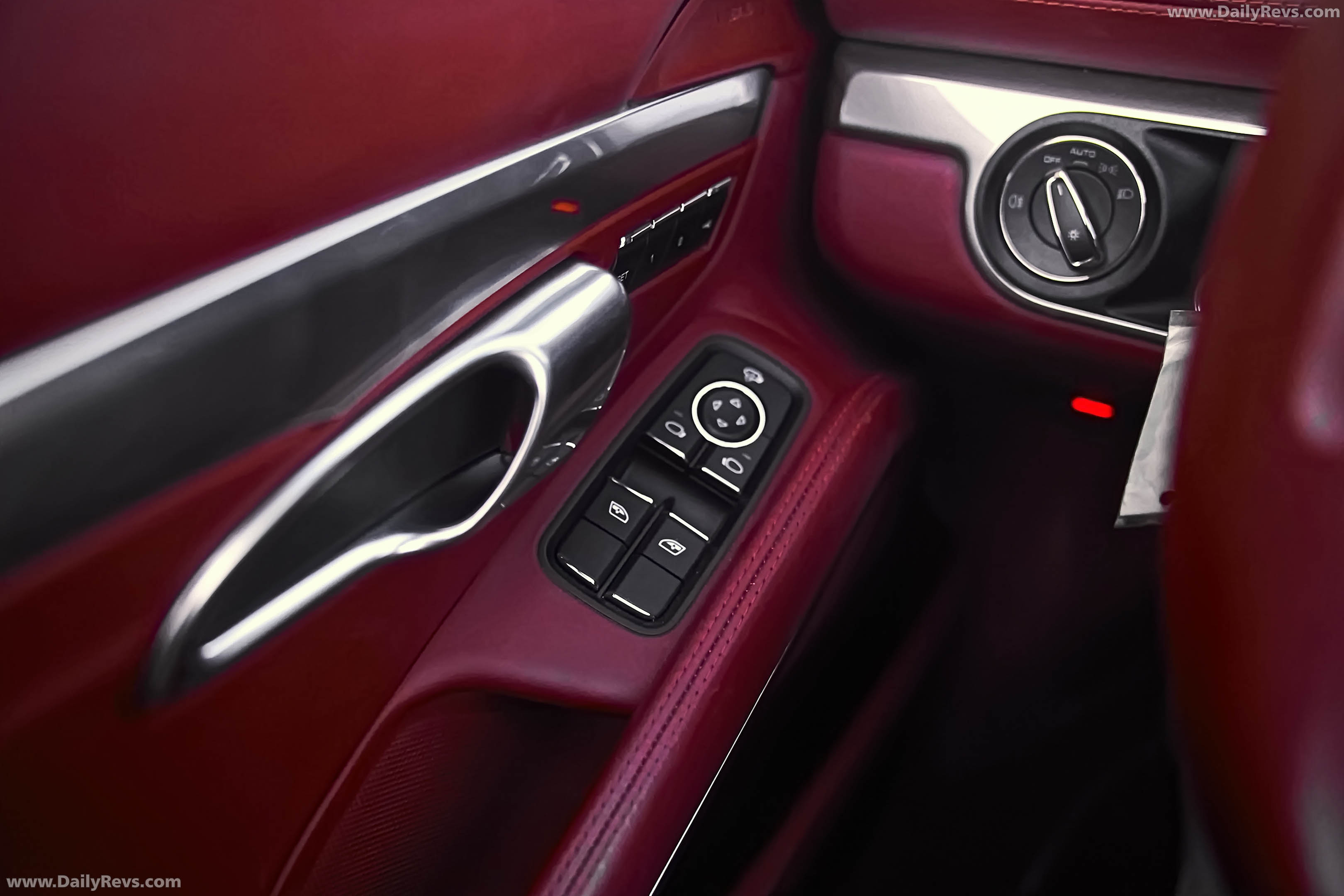 2026 Starke Speedster Gen 2 Silver Interior