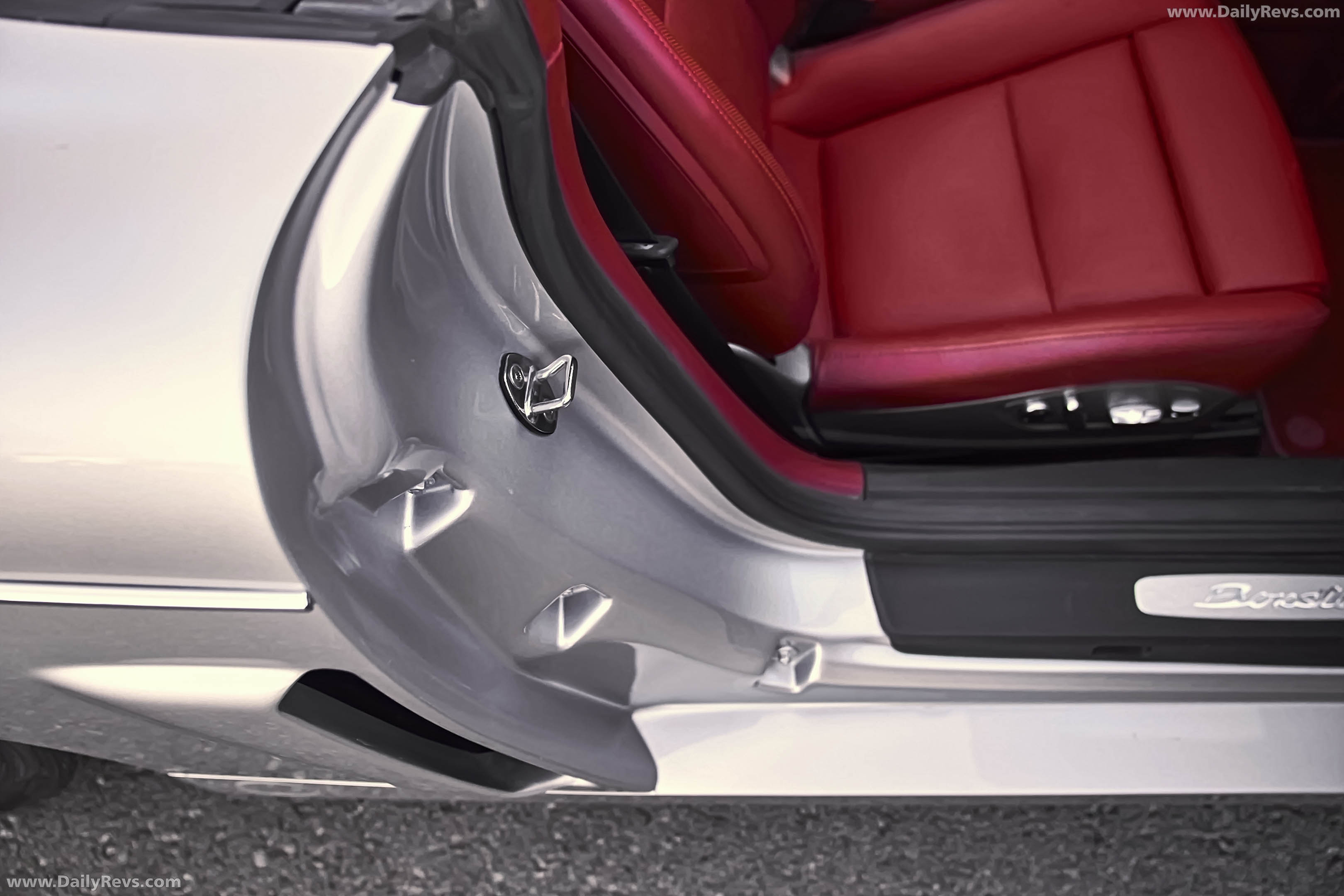 2026 Starke Speedster Gen 2 Silver Interior