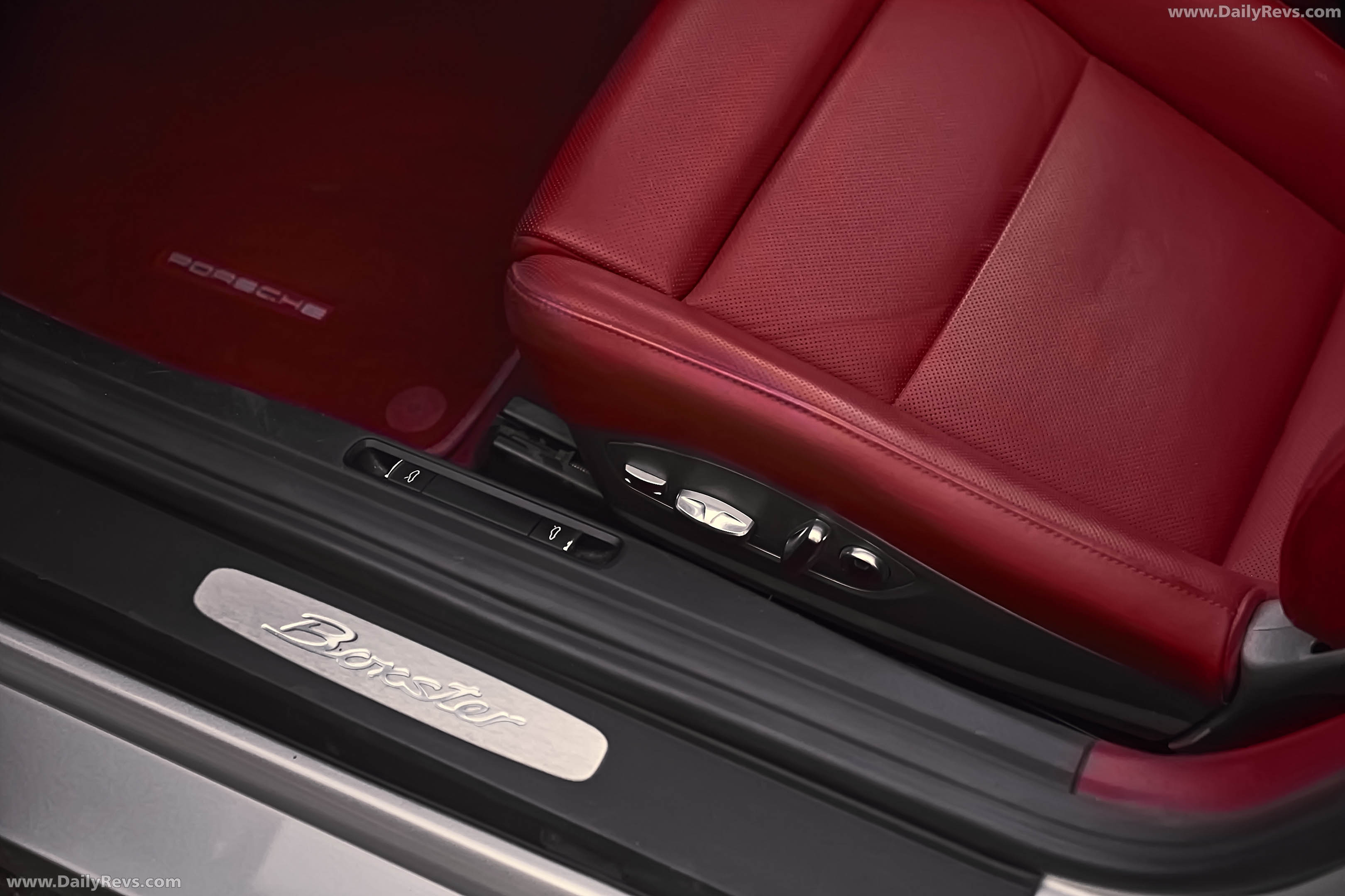 2026 Starke Speedster Gen 2 Silver Interior