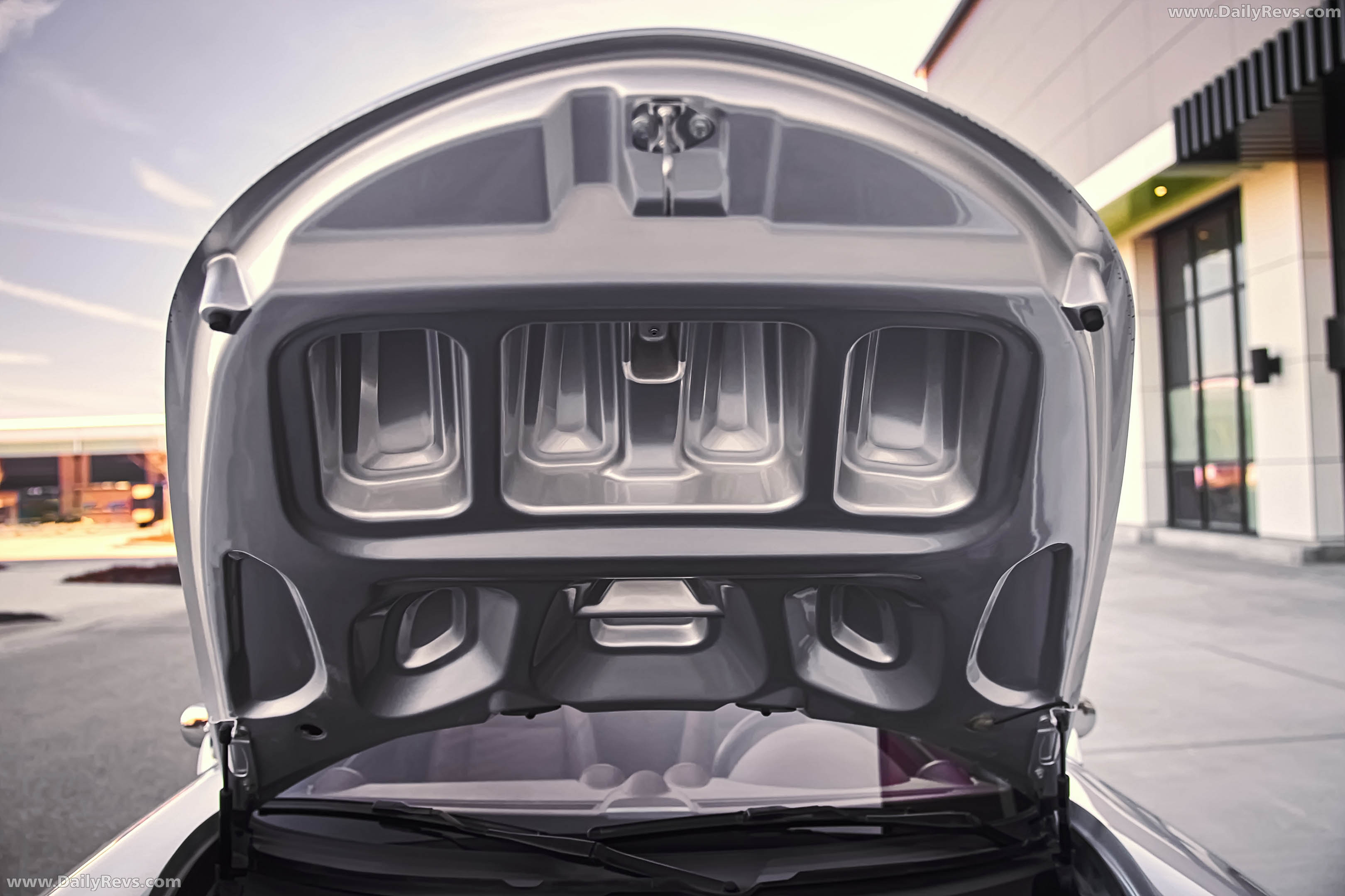 2026 Starke Speedster Gen 2 Silver Interior