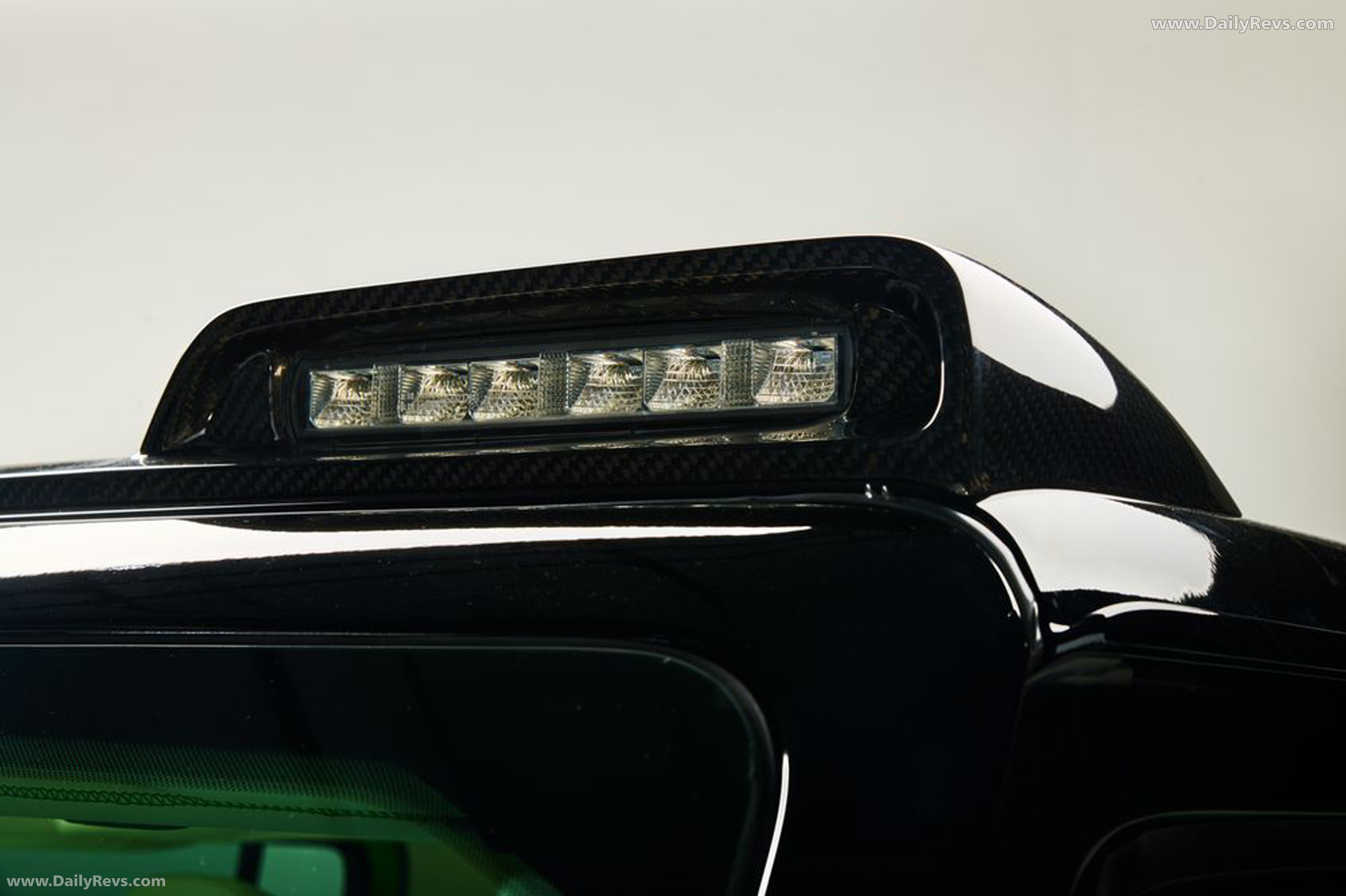 2025 Stradale Modena GTX Exterior