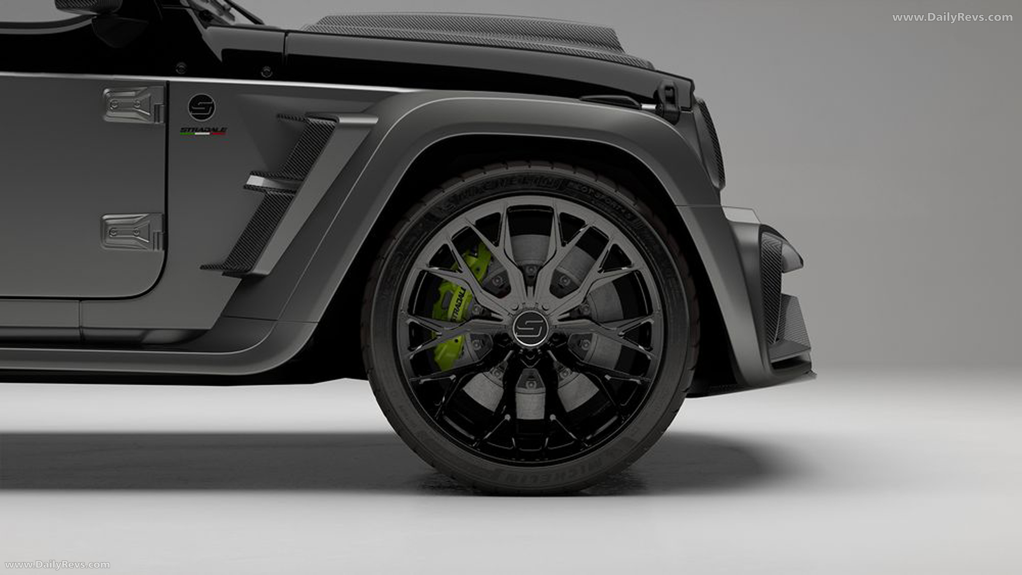 2025 Stradale Modena GTX Exterior