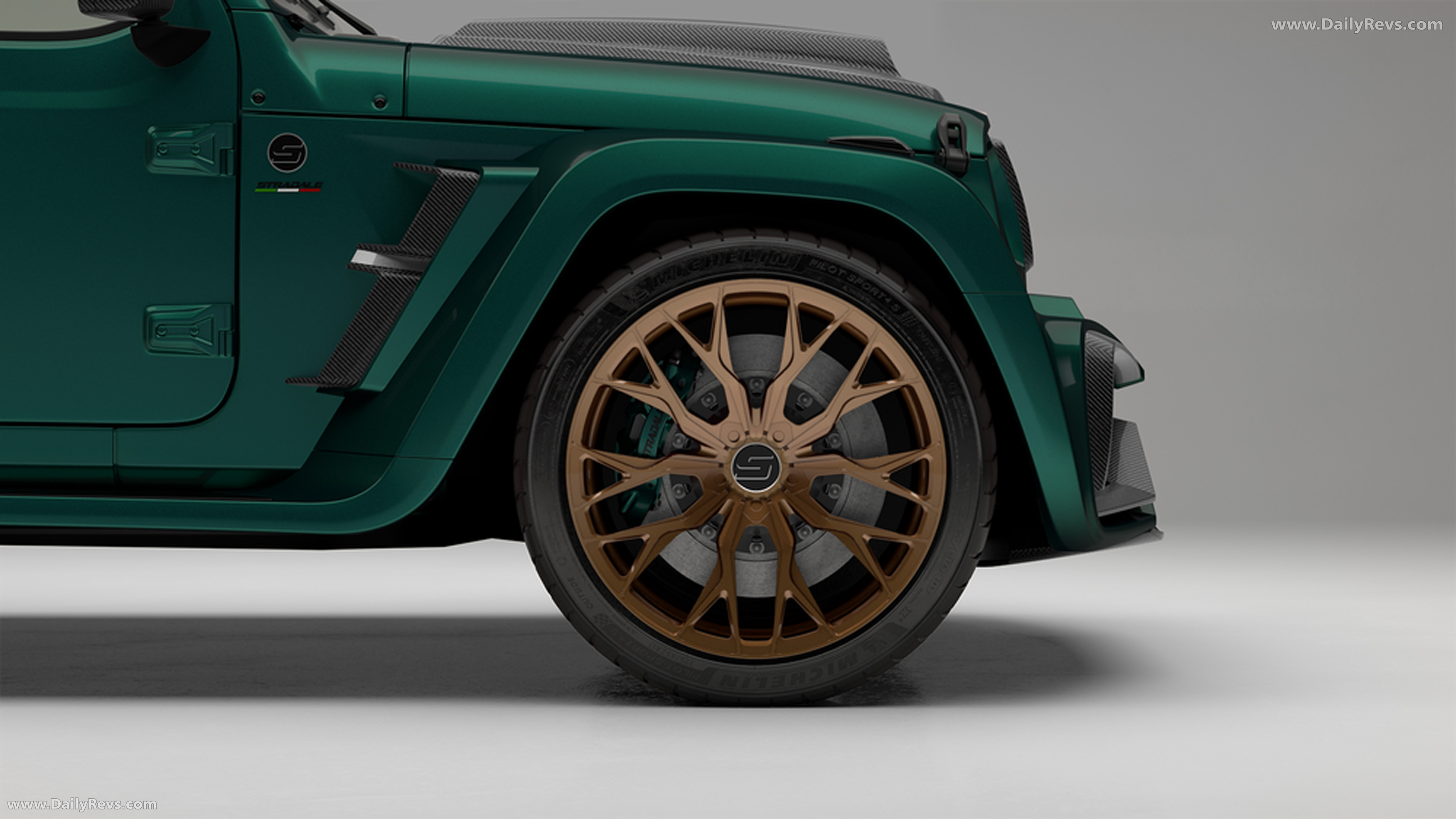 2025 Stradale Modena GTX Exterior