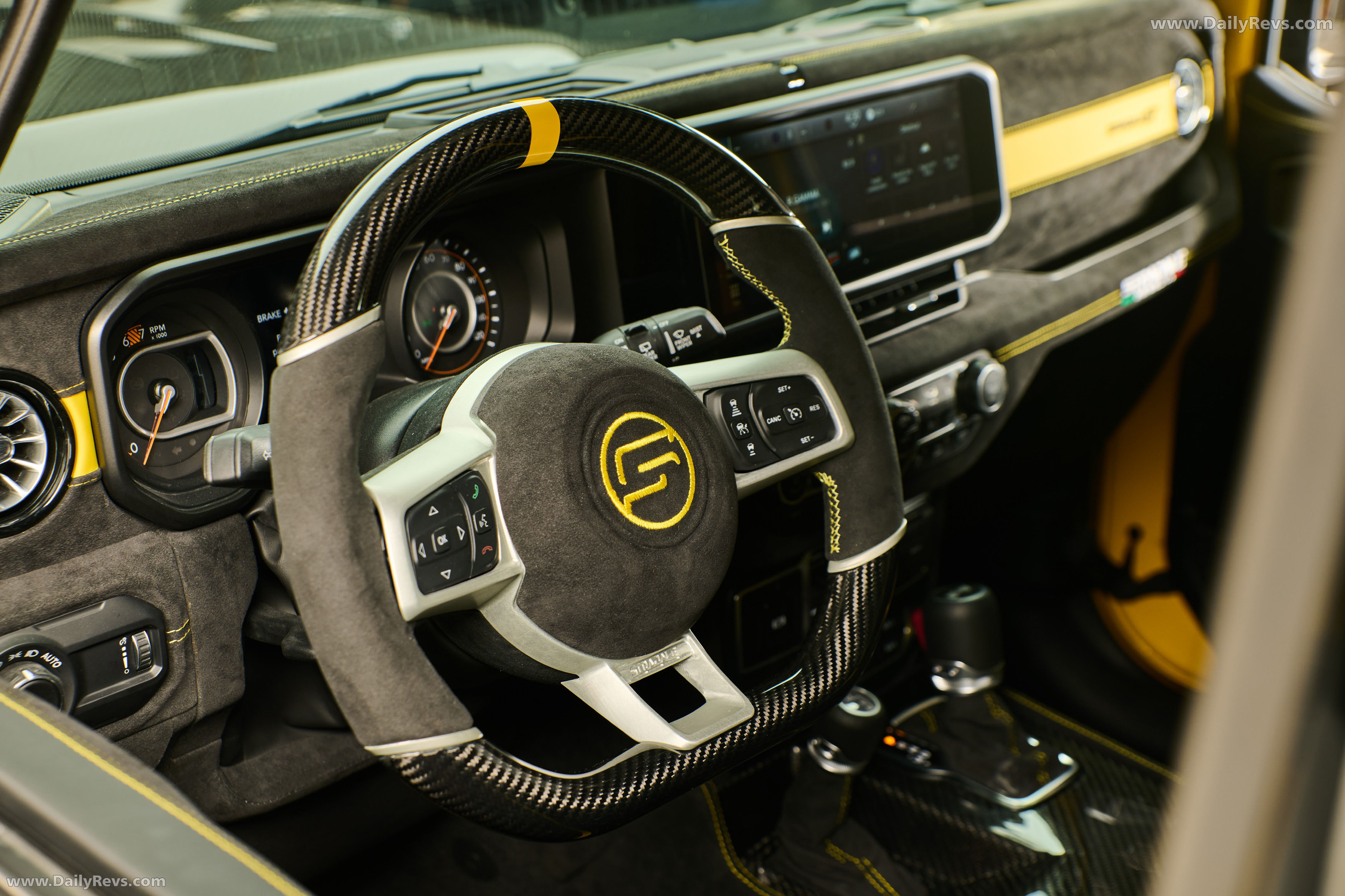 2025 Stradale Modena GTX Interior