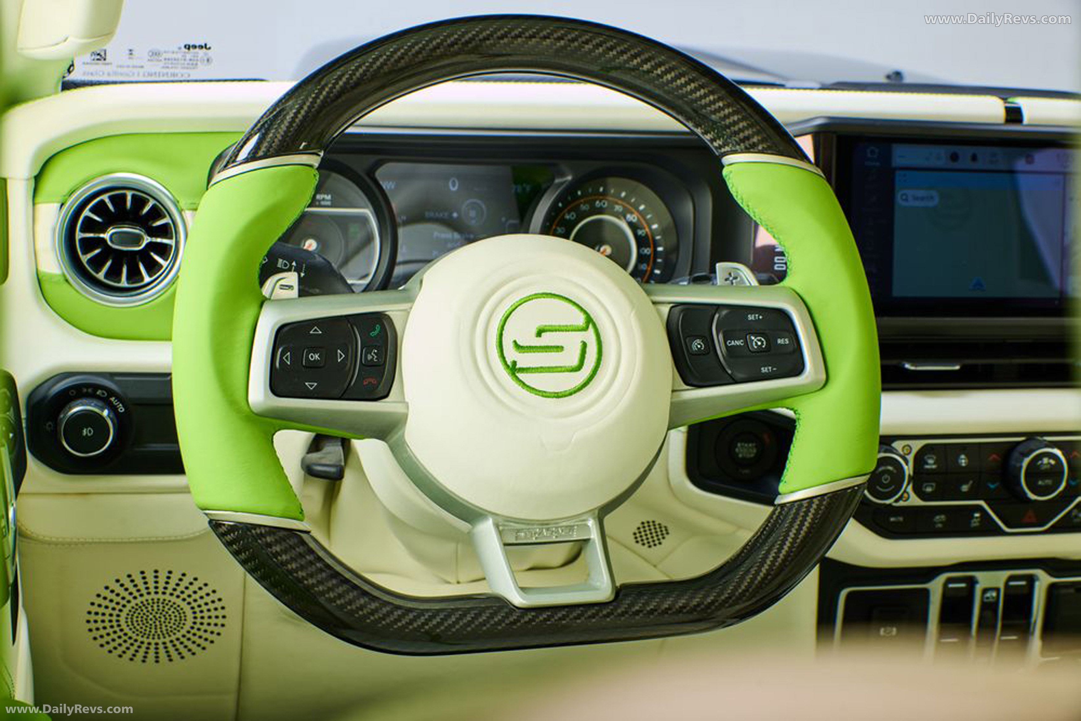 2025 Stradale Modena GTX Interior