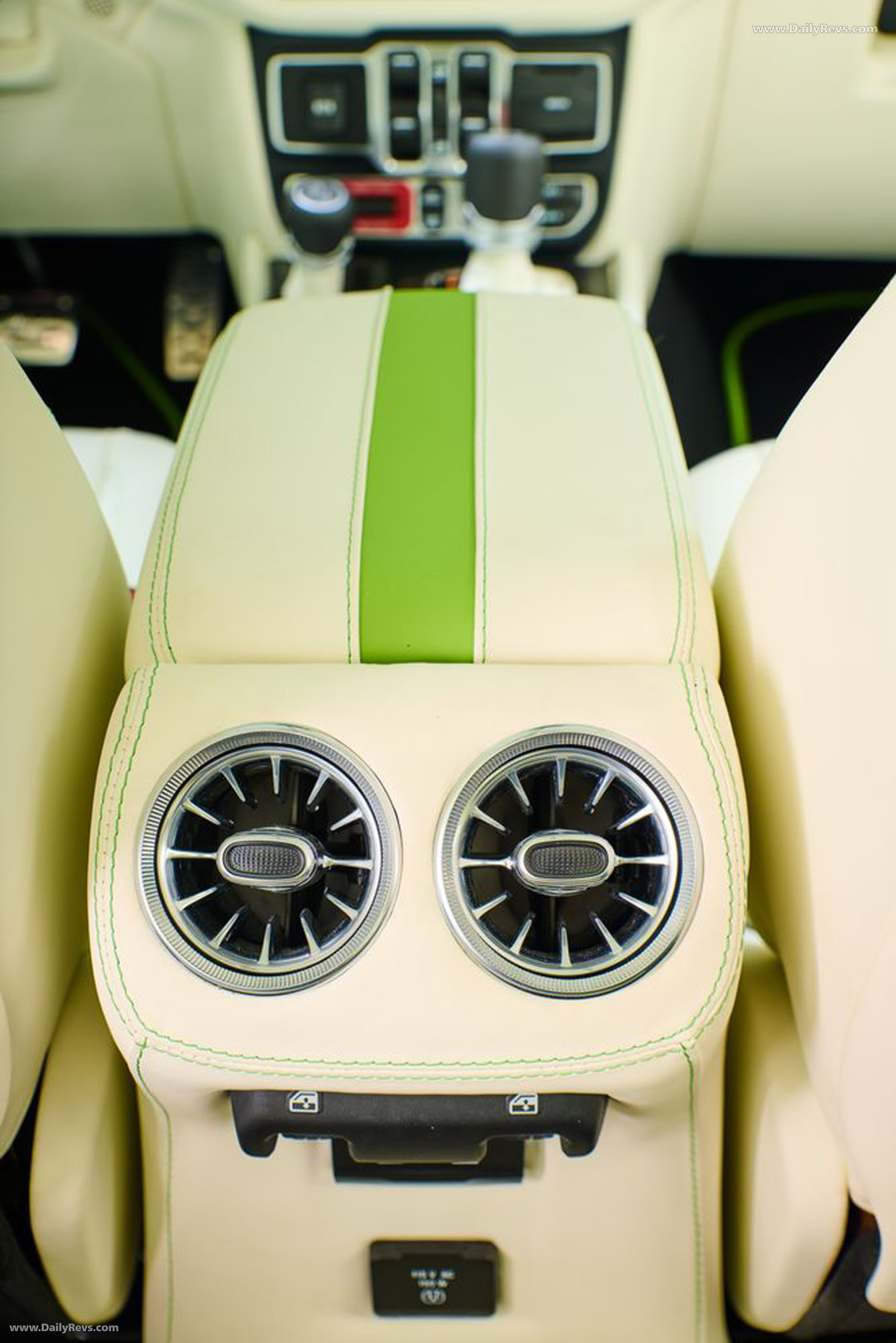 2025 Stradale Modena GTX Interior