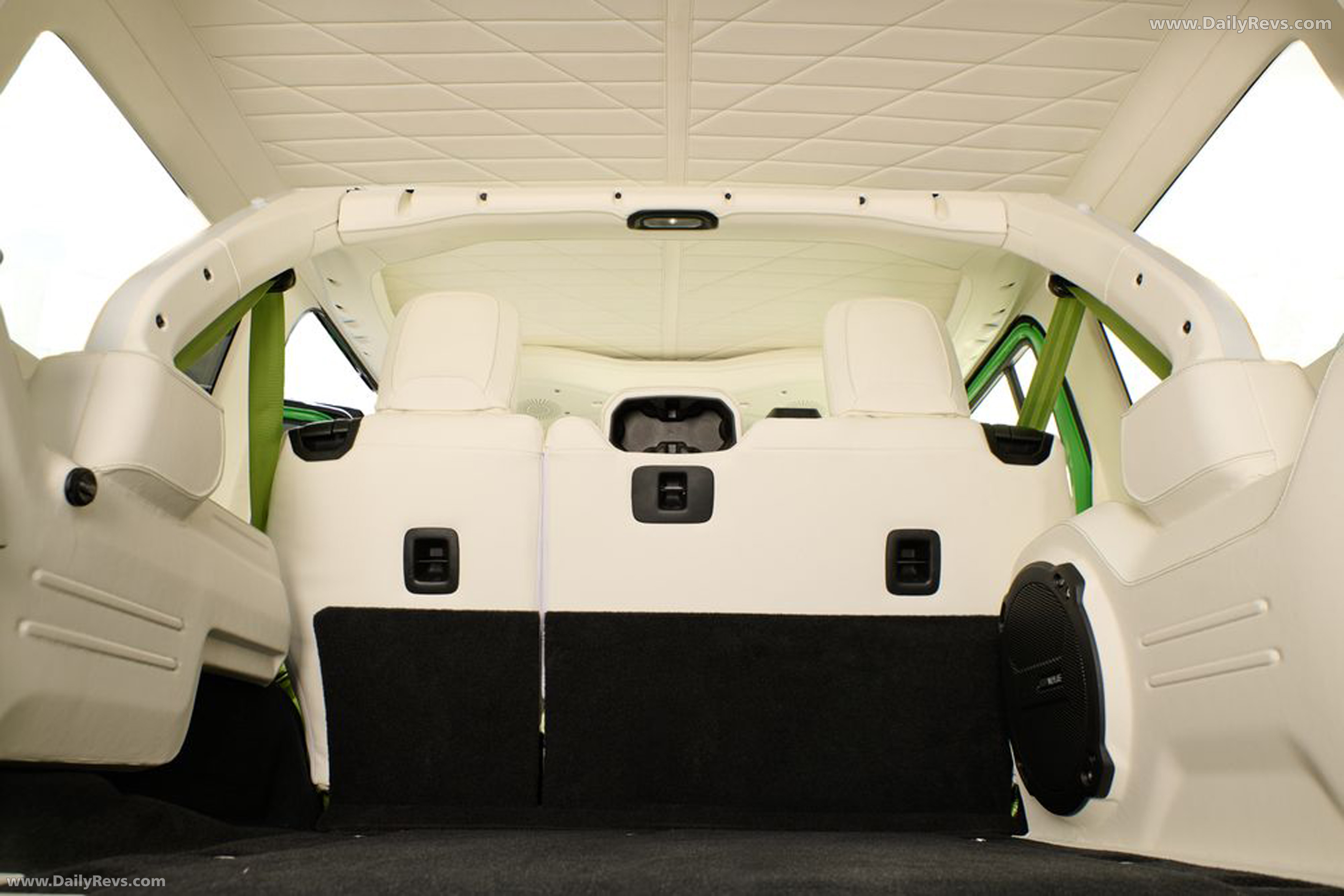 2025 Stradale Modena GTX Interior