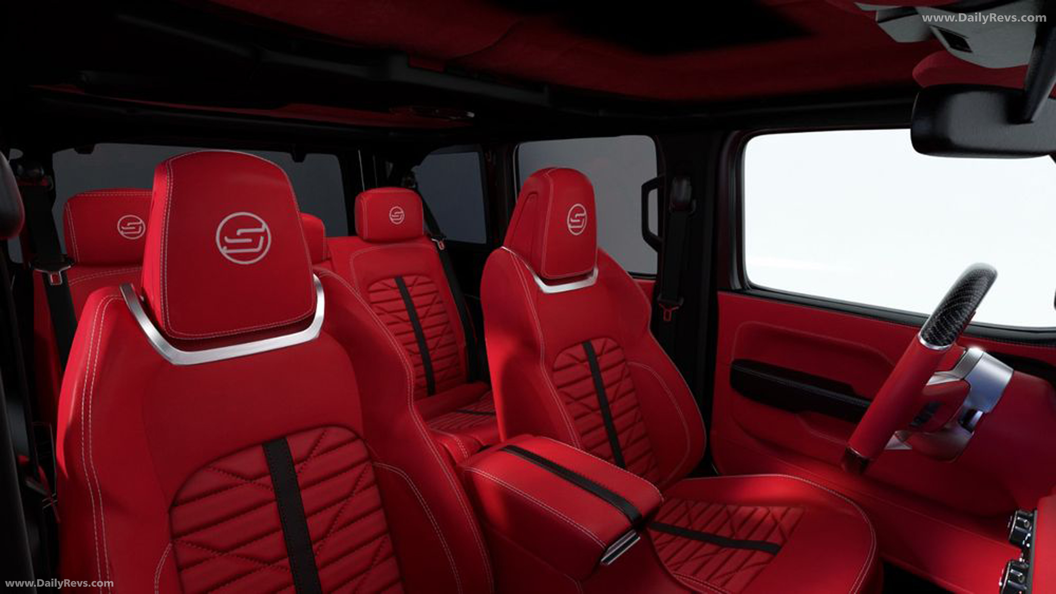 2025 Stradale Modena GTX Interior