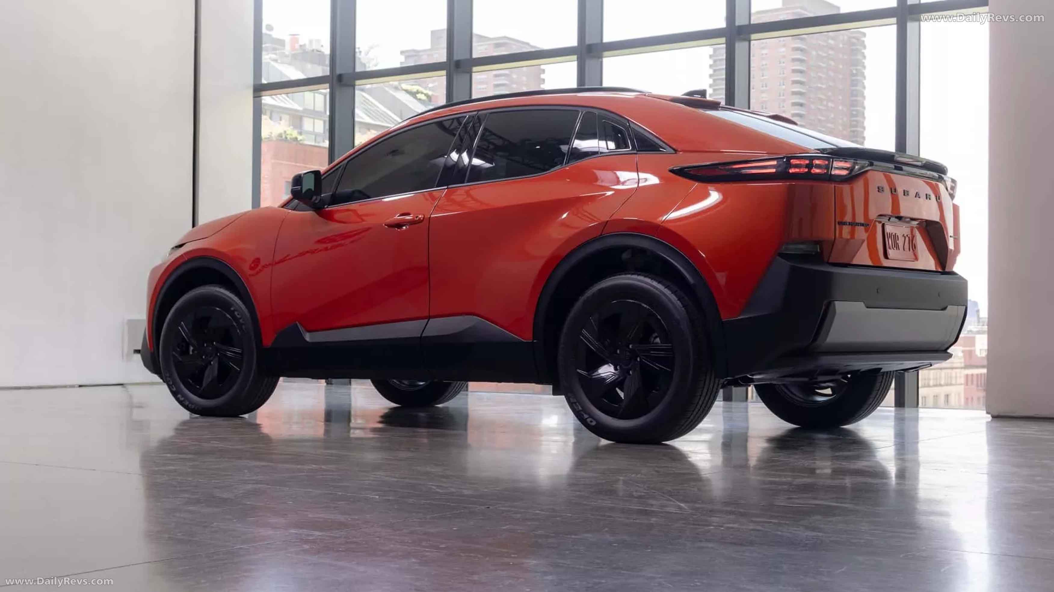 2026 Subaru Uncharted Rear View