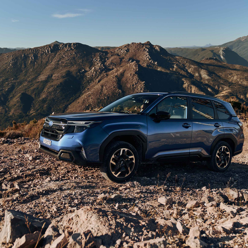 2025 Subaru Forester AWD Touring Australian Version Side View