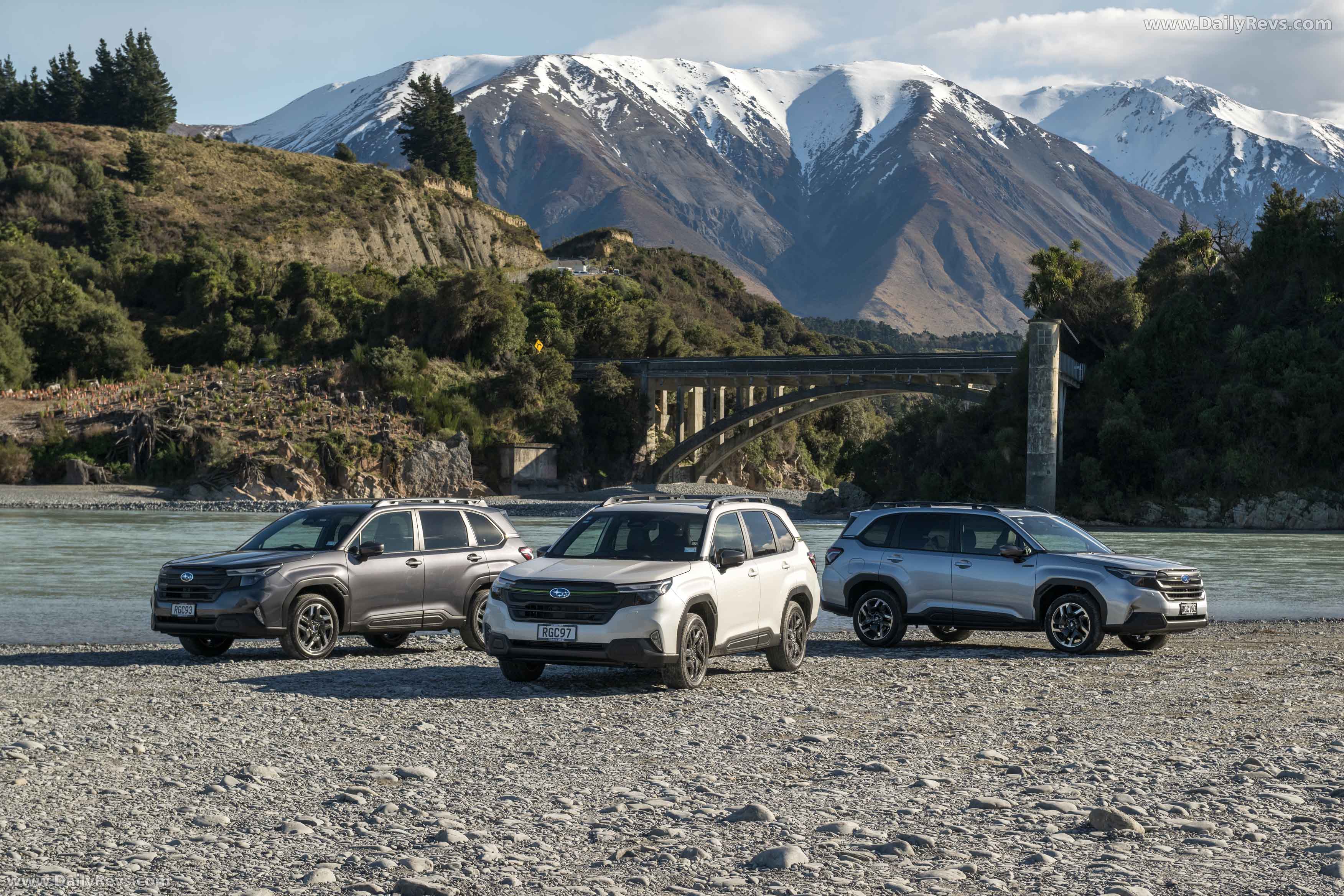 2025 Subaru Forester AWD Touring Australian Version Front View
