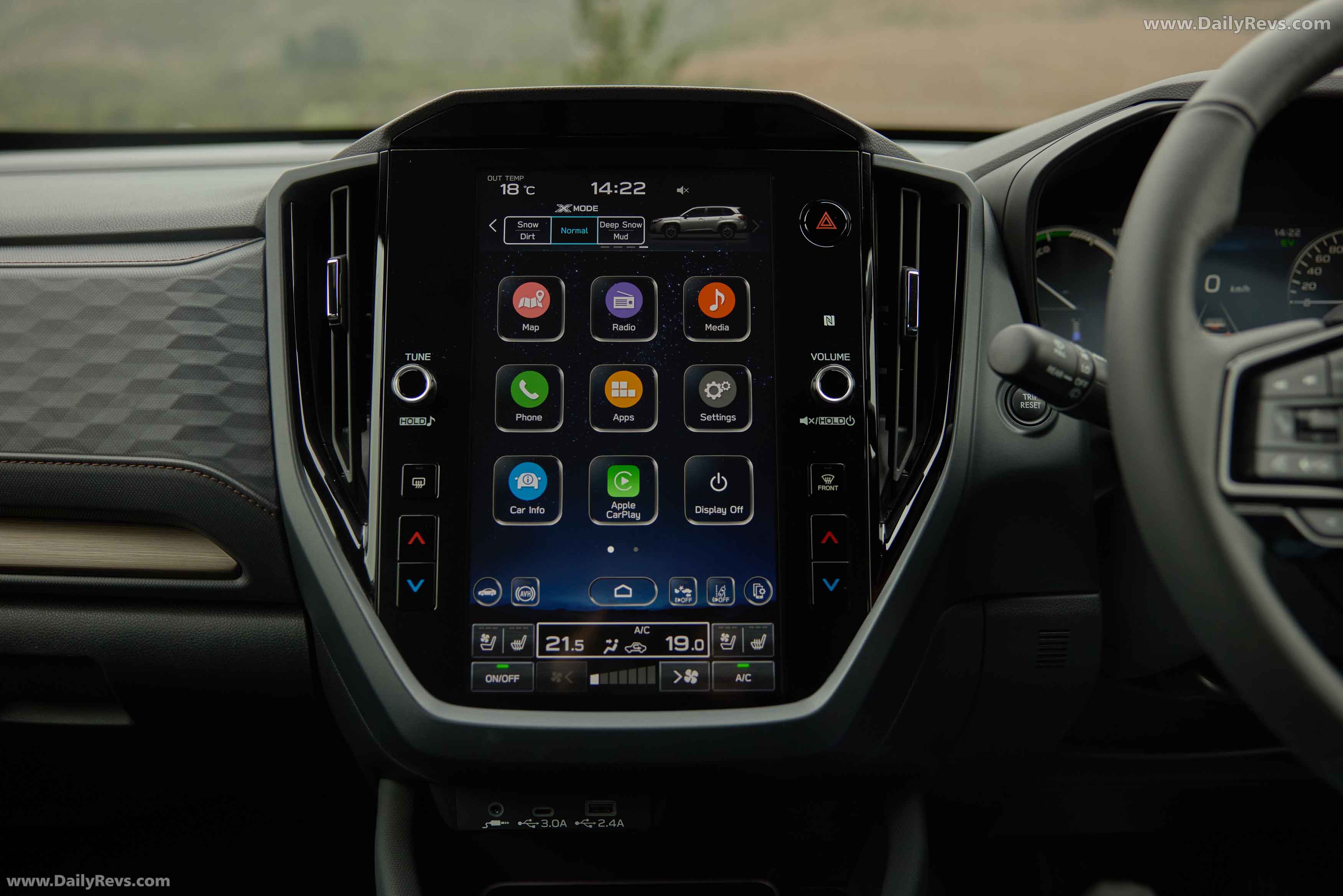 2025 Subaru Forester AWD Touring Australian Version Interior