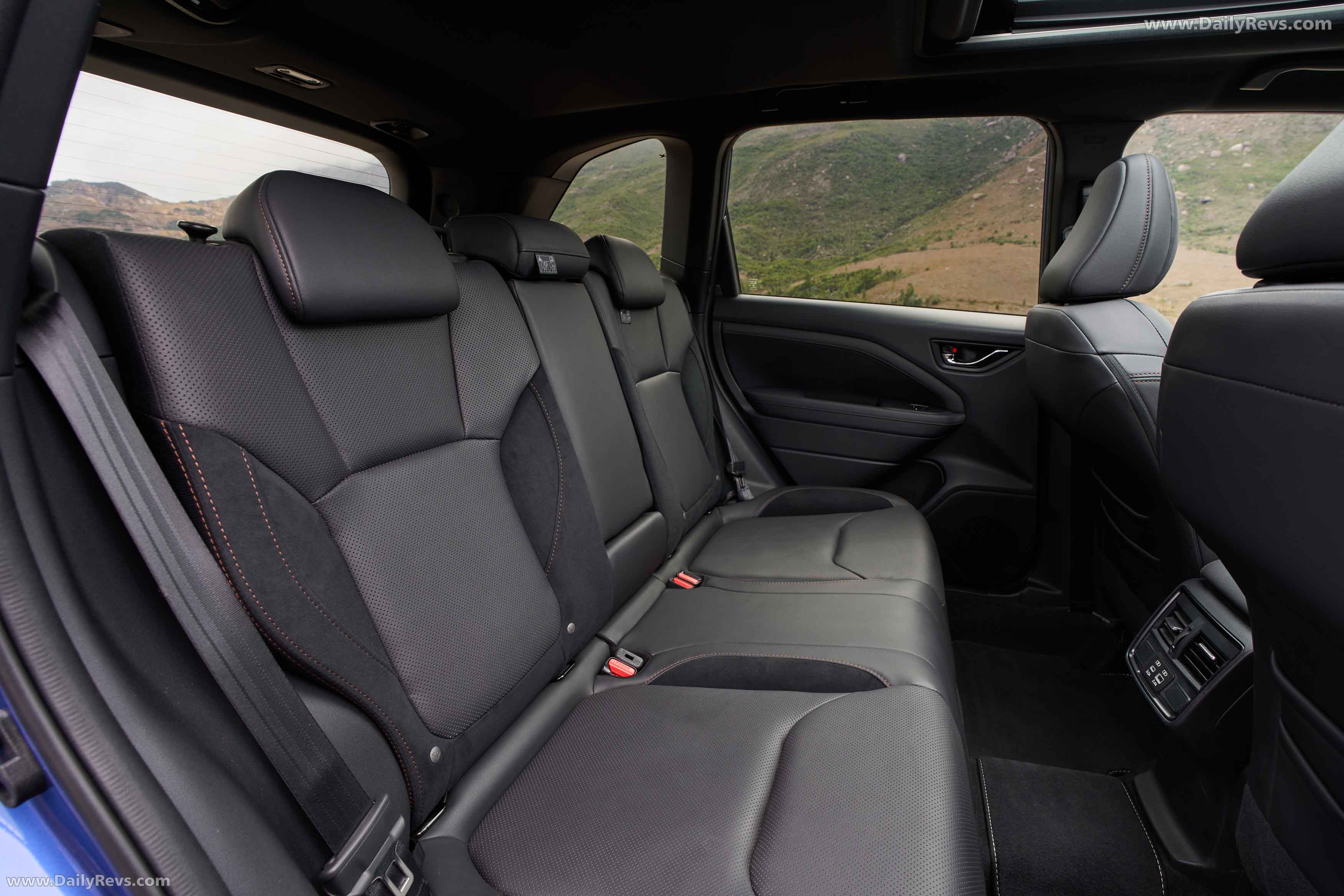 2025 Subaru Forester AWD Touring Australian Version Interior