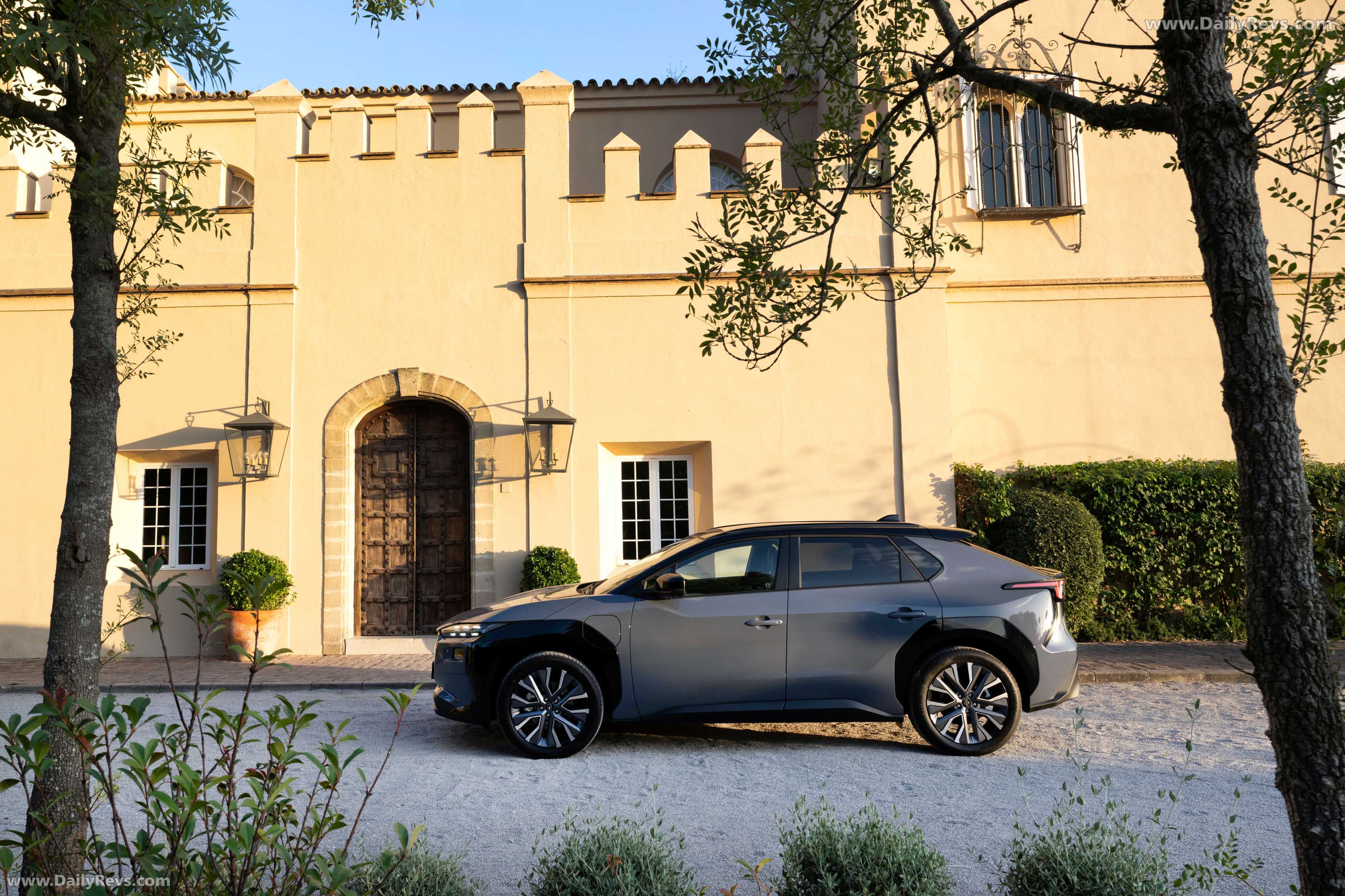 2026 Subaru Solterra Australian Version Side View