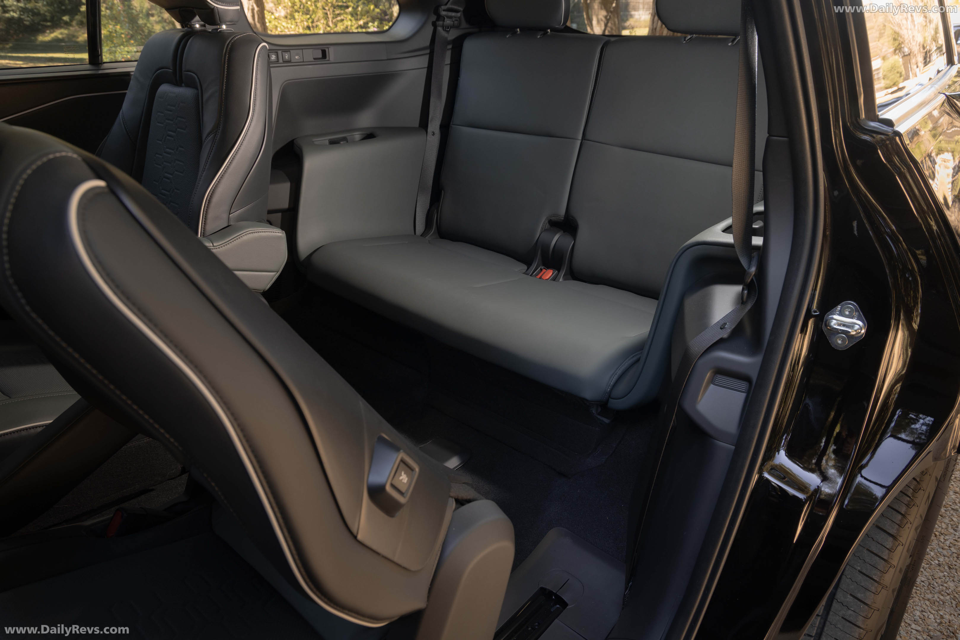 2027 Subaru Getaway Interior