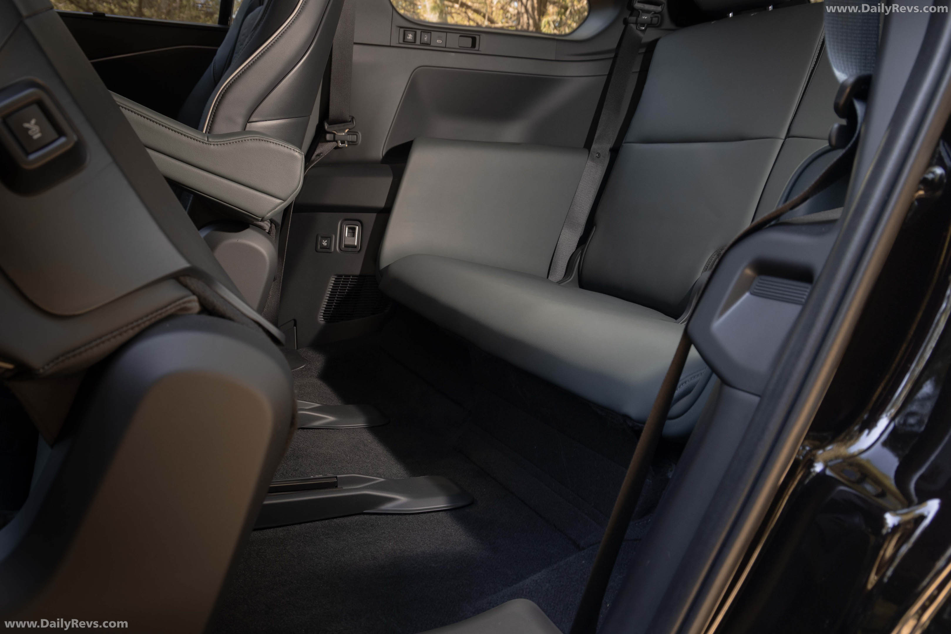2027 Subaru Getaway Interior