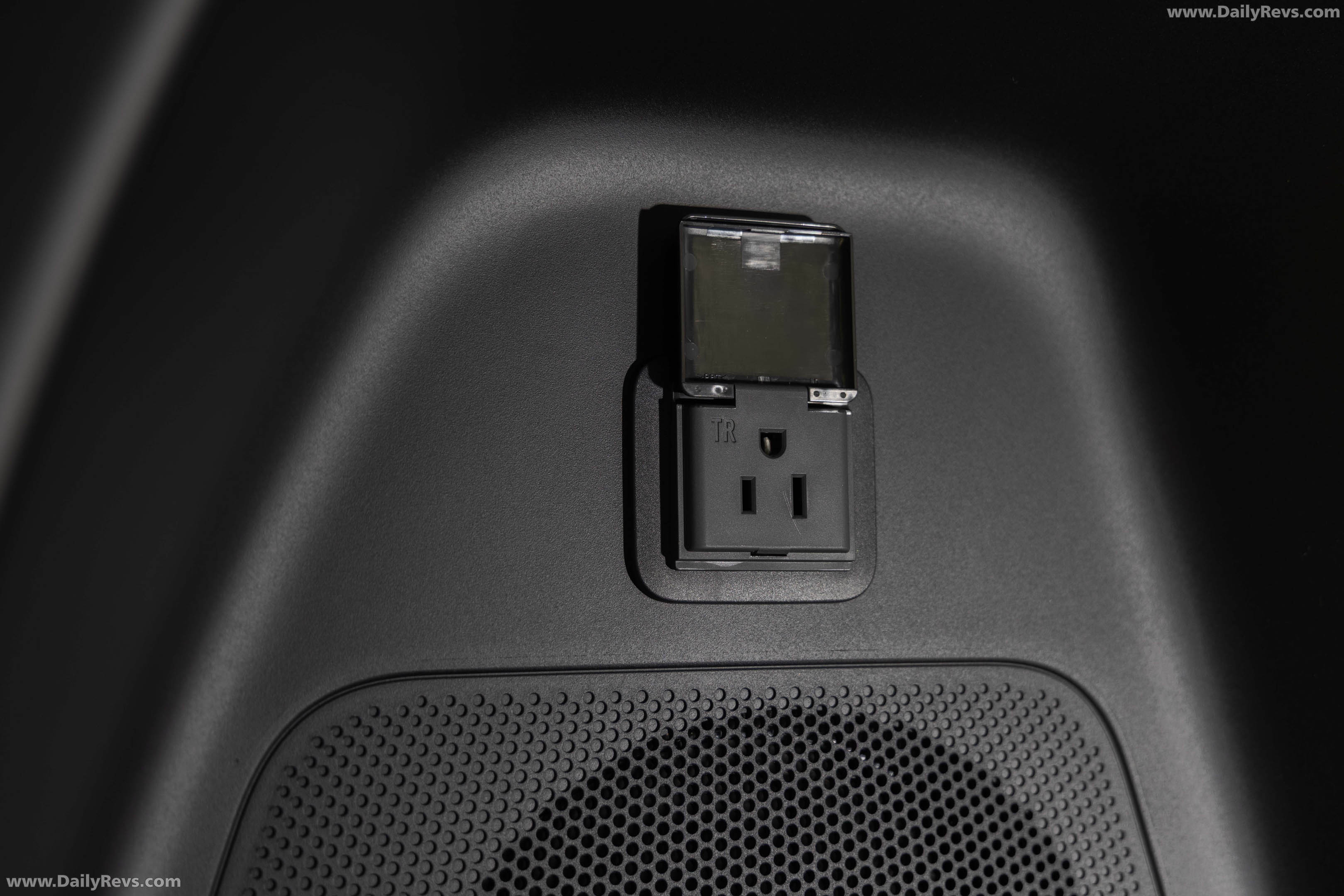 2027 Subaru Getaway Interior