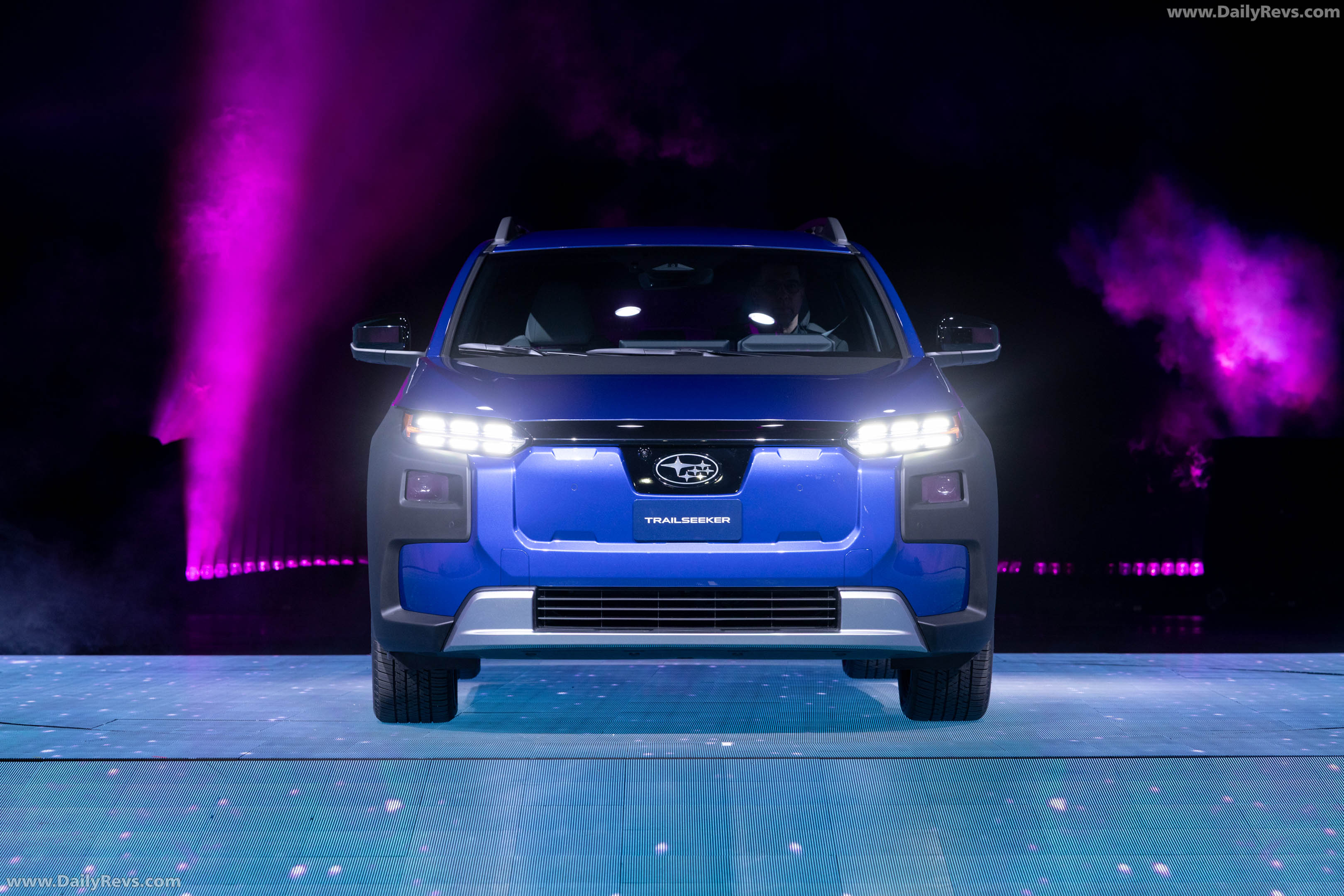 2026 Subaru Trailseeker Touring Front View