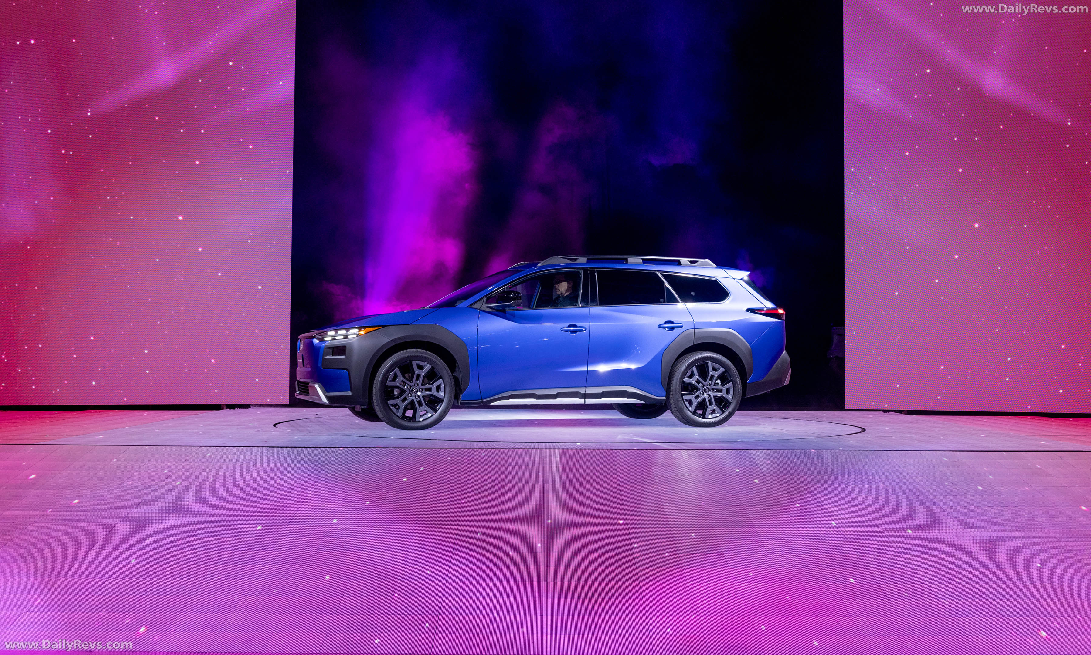 2026 Subaru Trailseeker Touring Side View