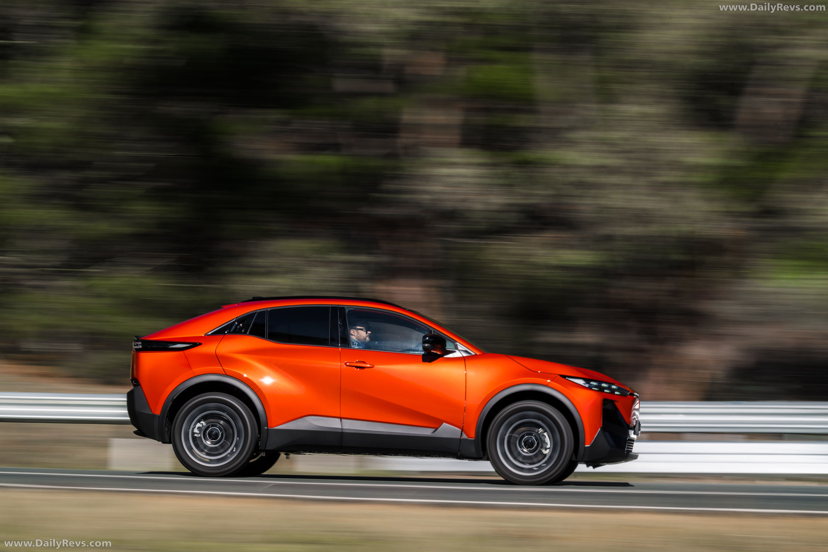 2026 Subaru Uncharted Australian Version Side View
