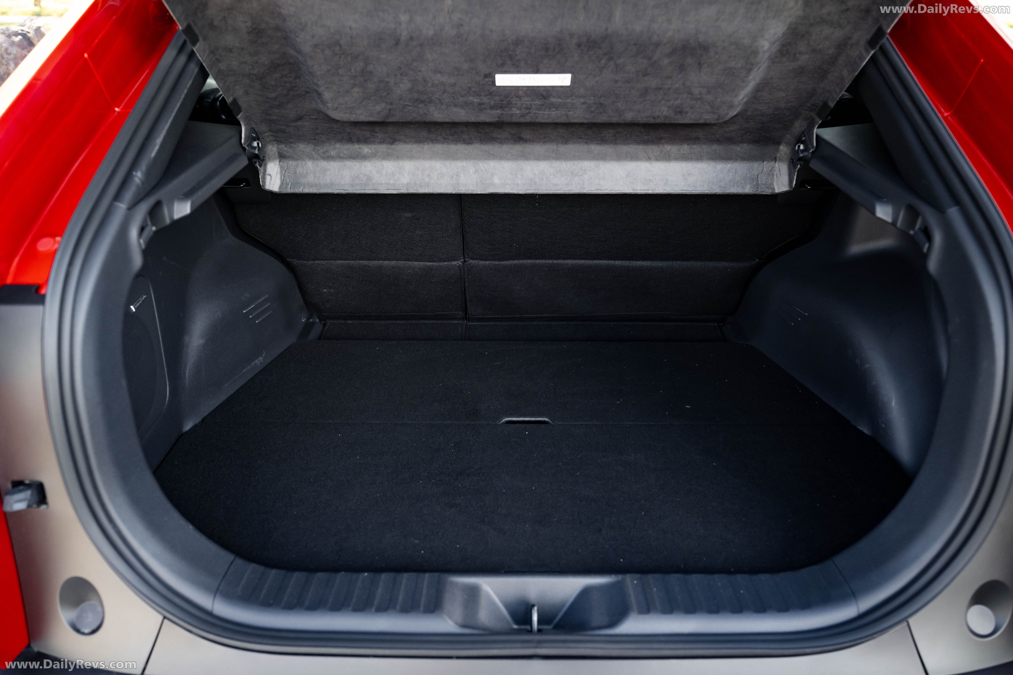 2026 Subaru Uncharted Australian Version Interior