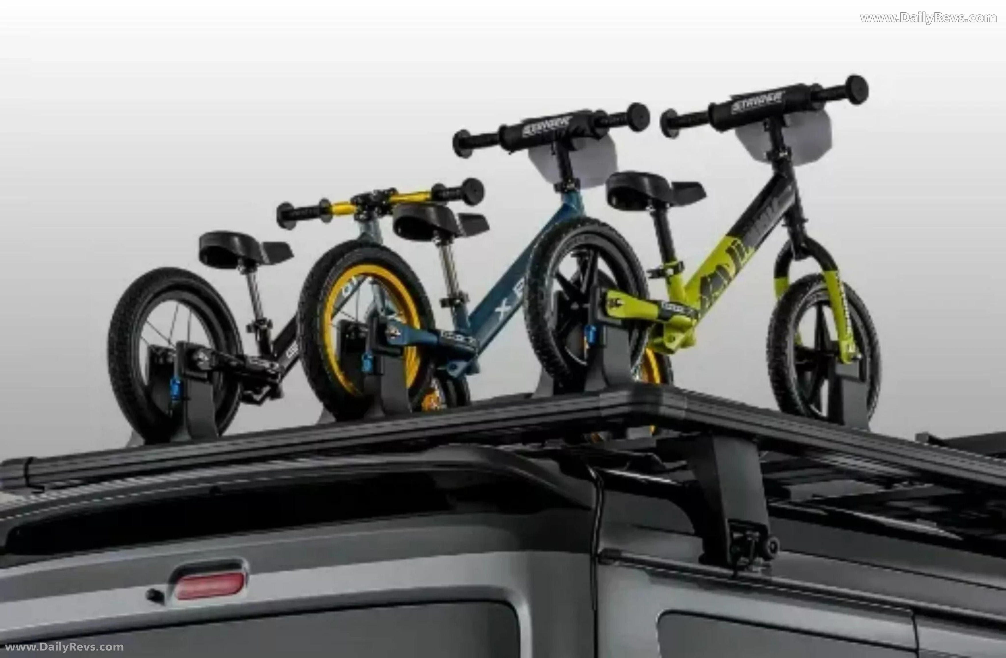 2025 Suzuki Every Wagon Wanpaku Rider Exterior