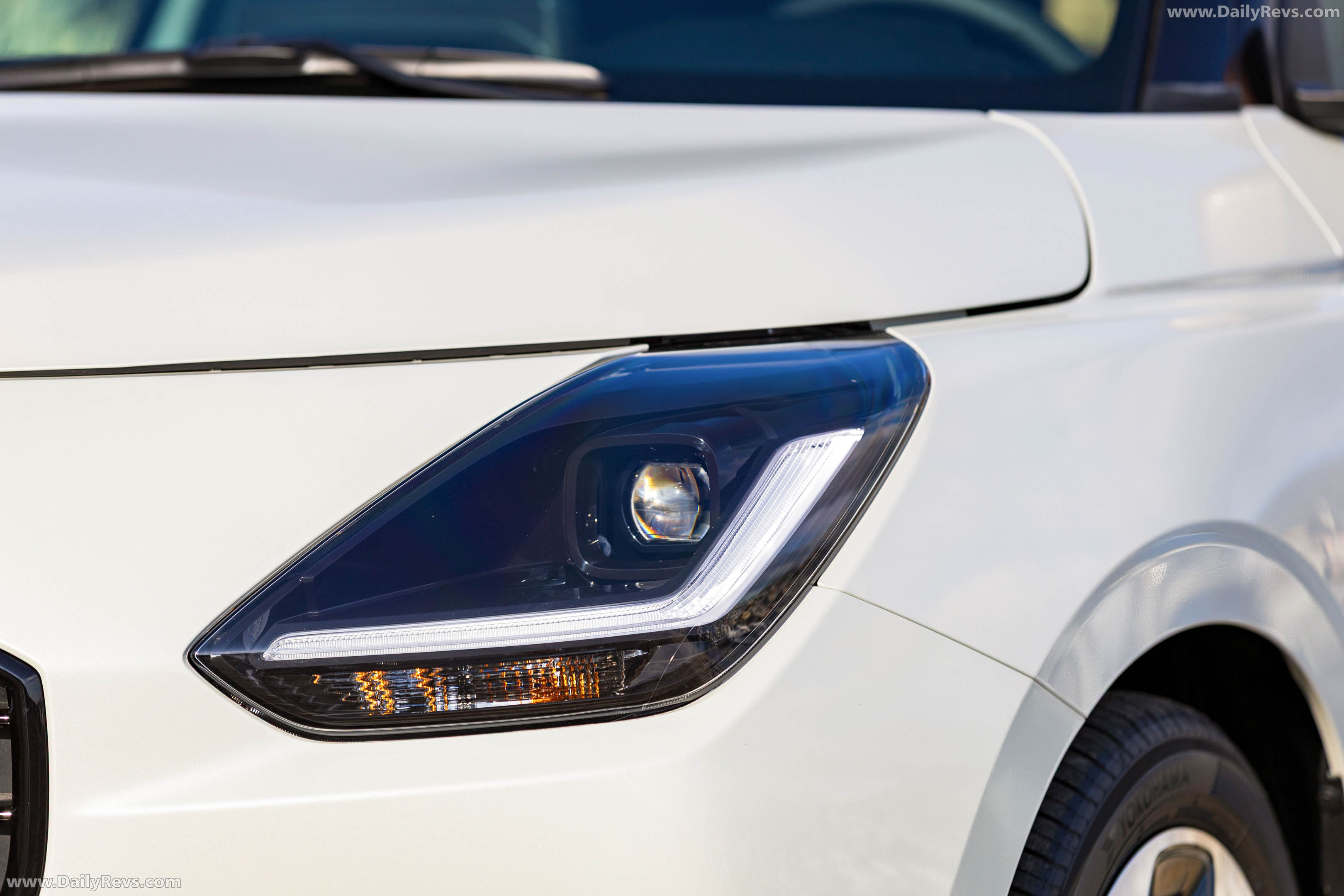 2026 Suzuki Swift Hybrid Sakura Exterior