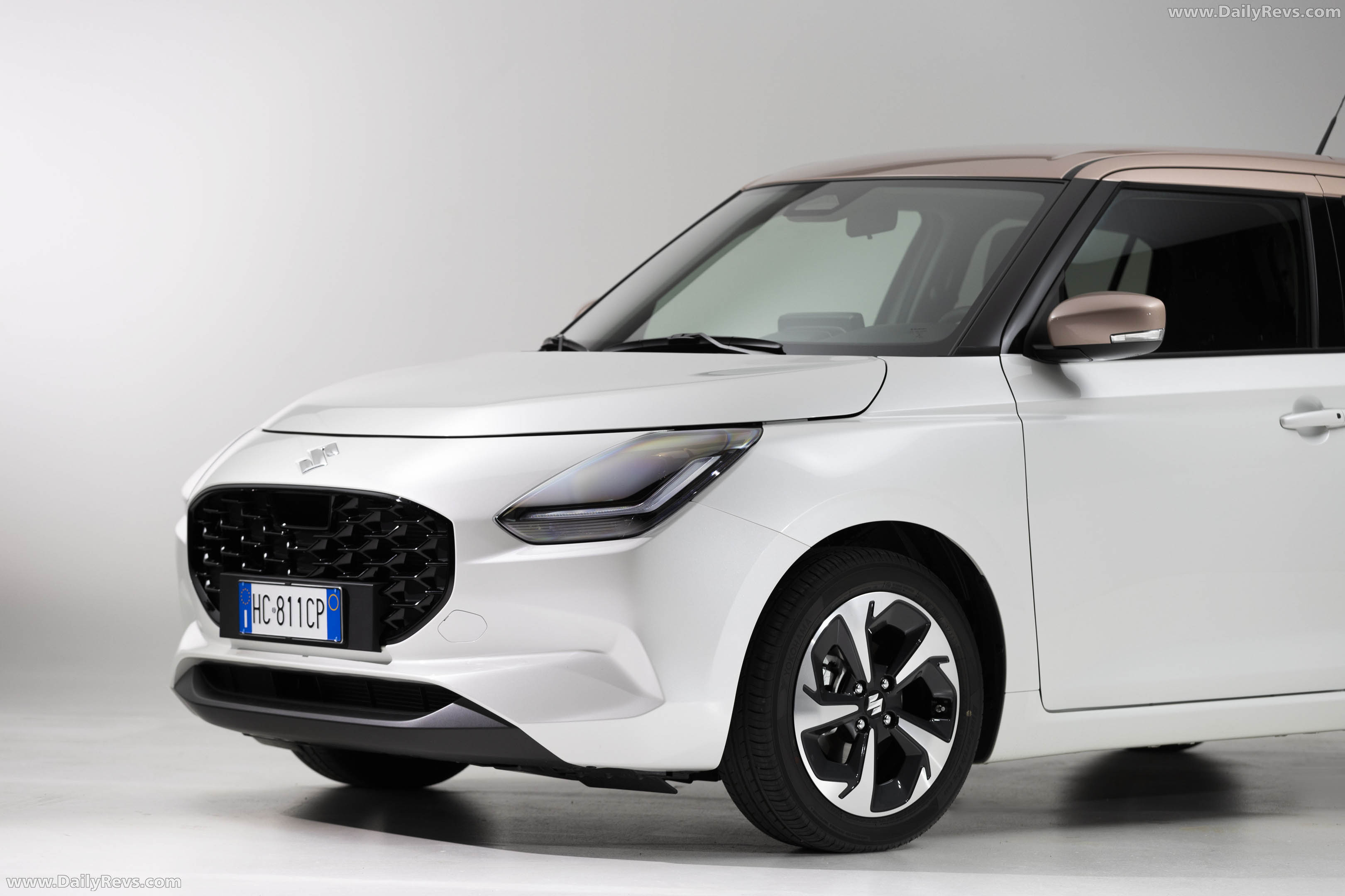 2026 Suzuki Swift Hybrid Sakura Exterior