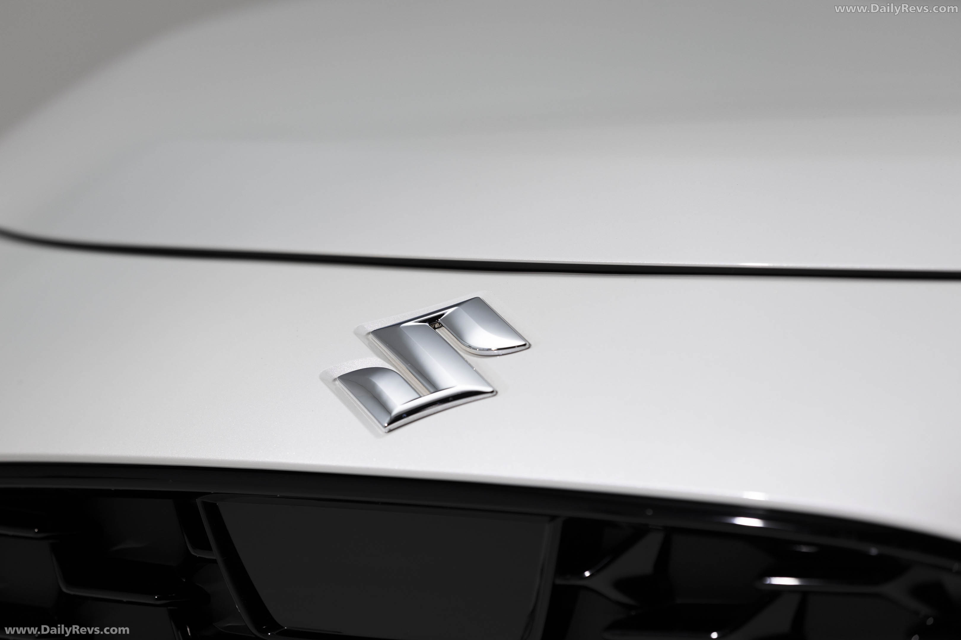 2026 Suzuki Swift Hybrid Sakura Exterior