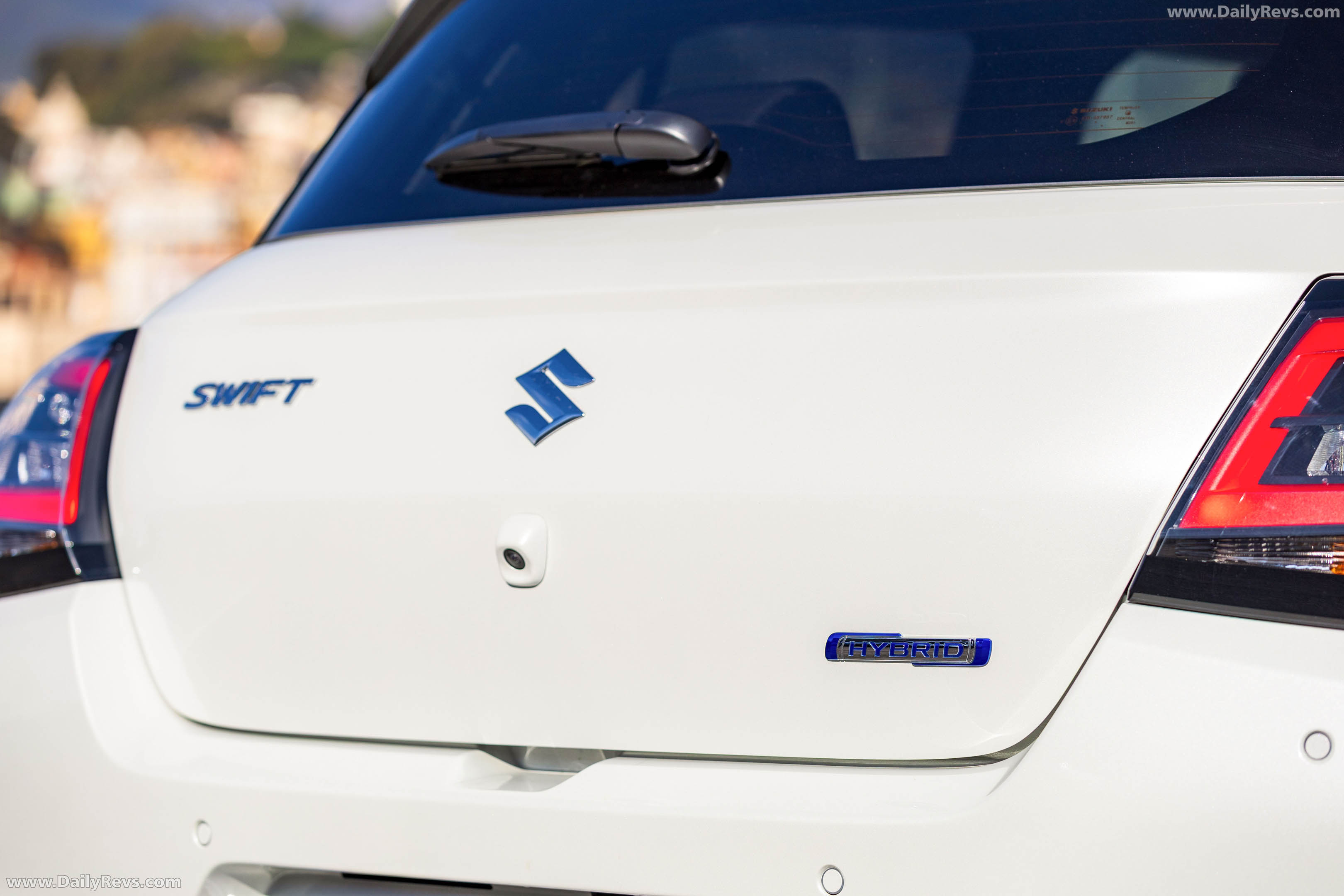2026 Suzuki Swift Hybrid Sakura Exterior