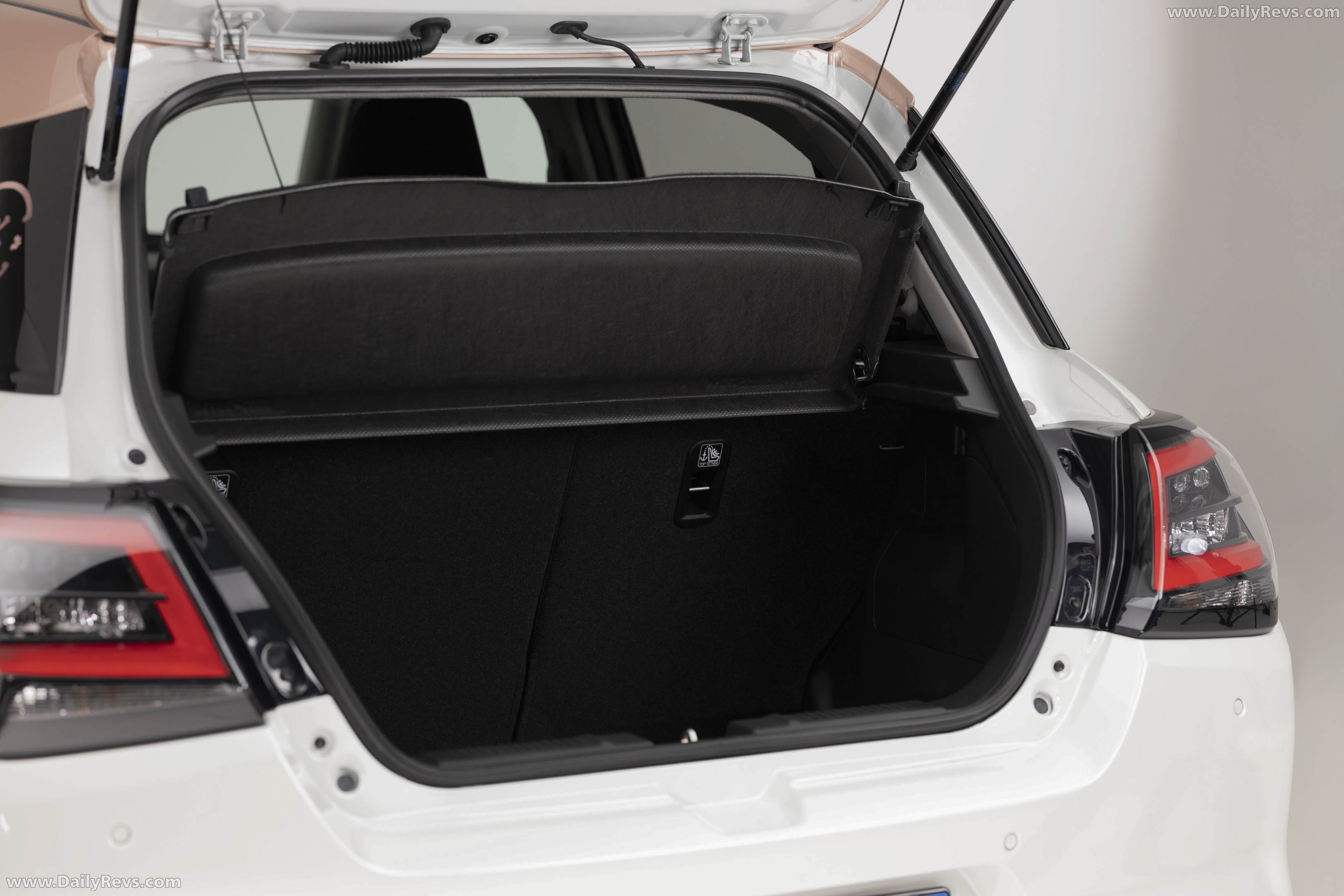 2026 Suzuki Swift Hybrid Sakura Interior
