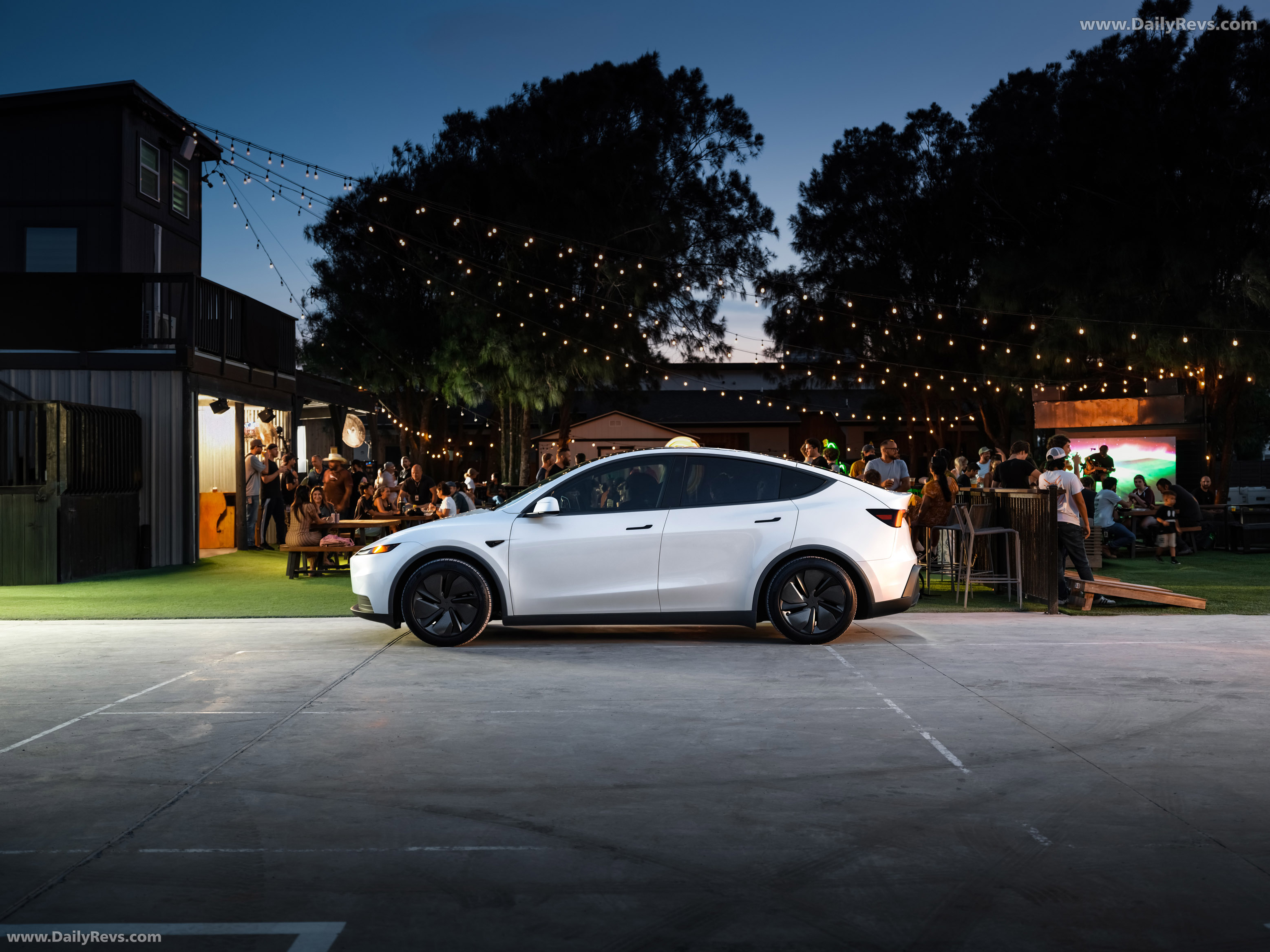 2026 Tesla Model Y Standard Side View