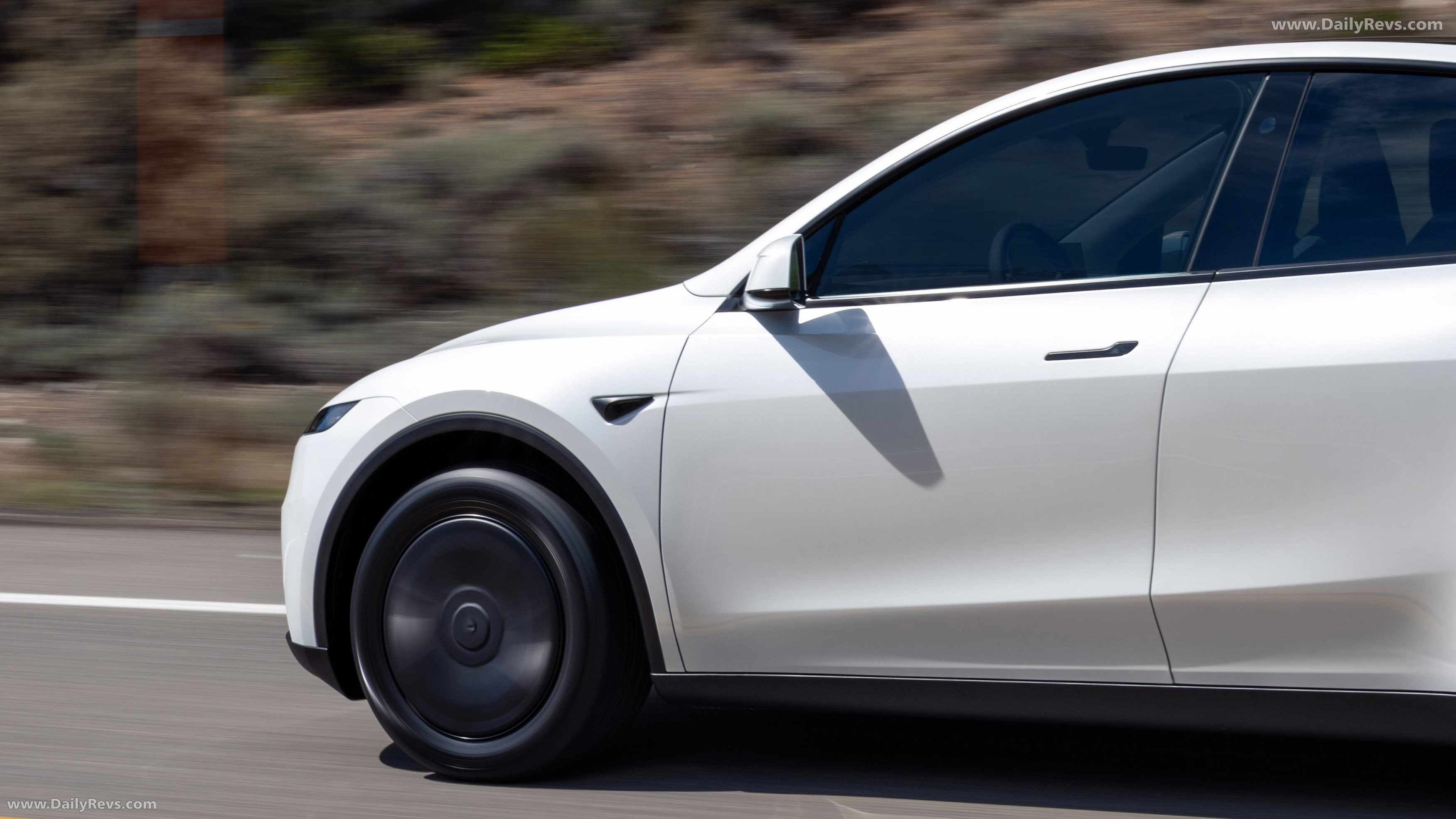 2026 Tesla Model Y Standard Exterior
