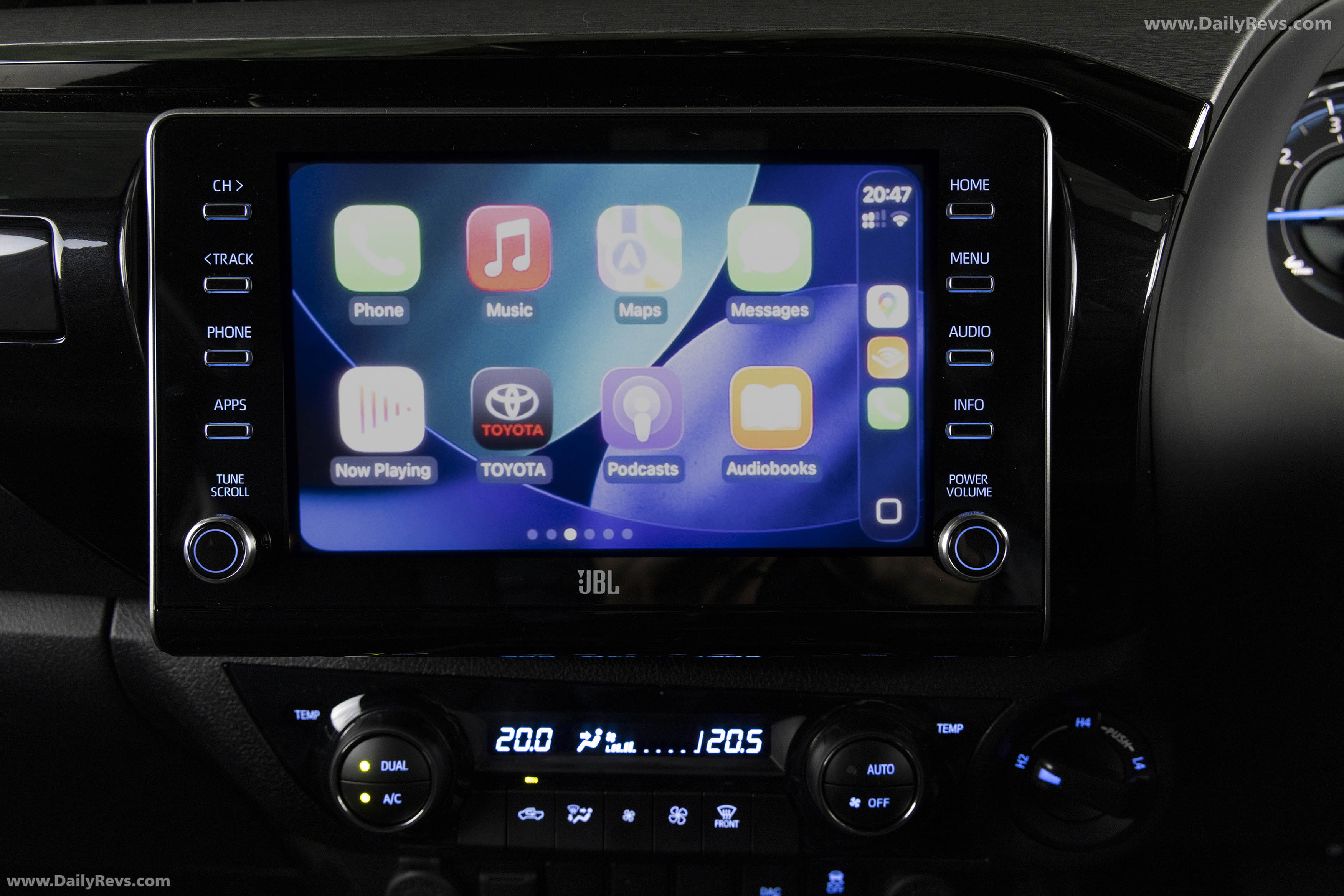 2026 Toyota Hilux Legend 55 Interior