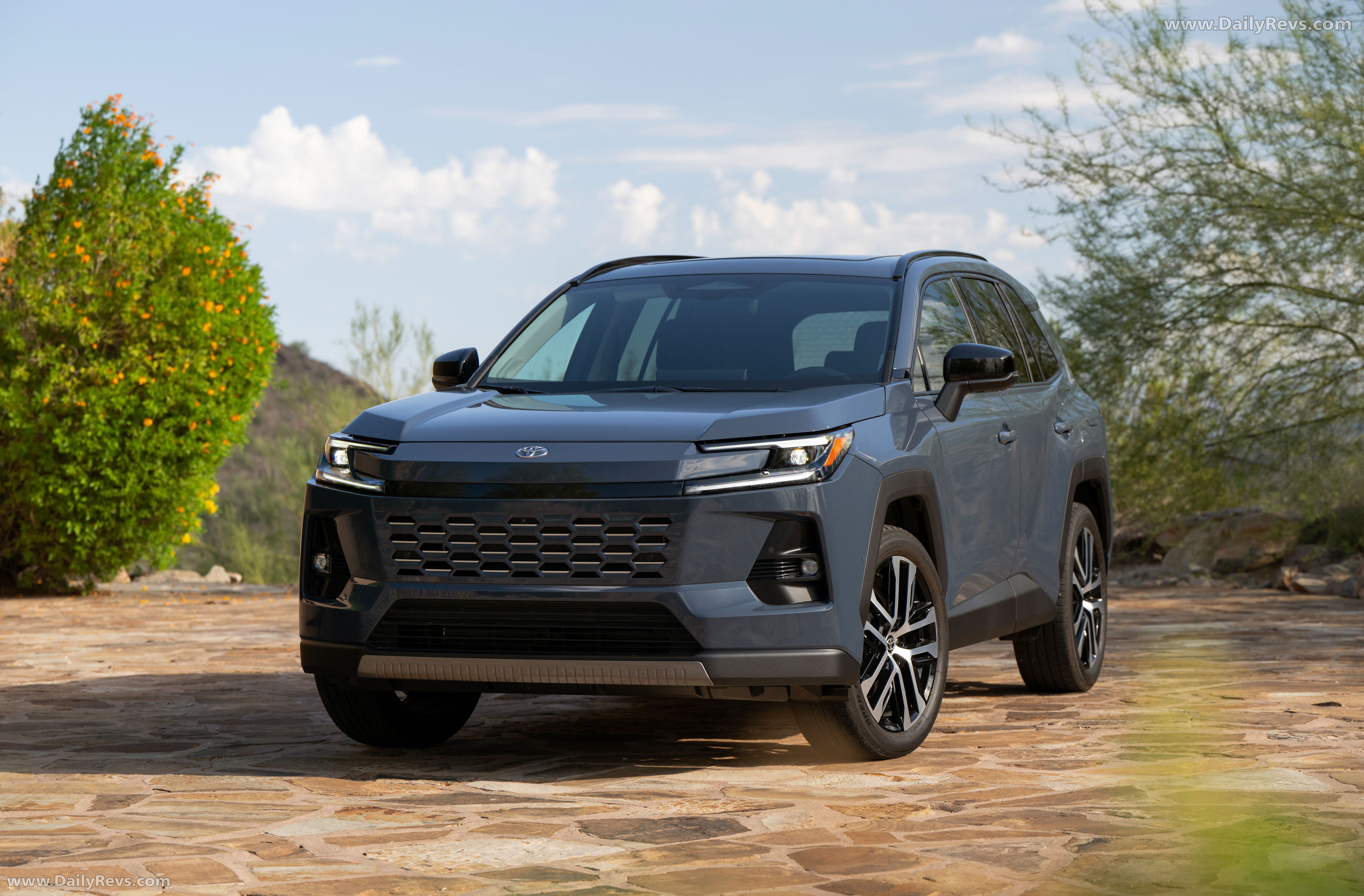 2026 Toyota RAV4 Limited US Version Front View