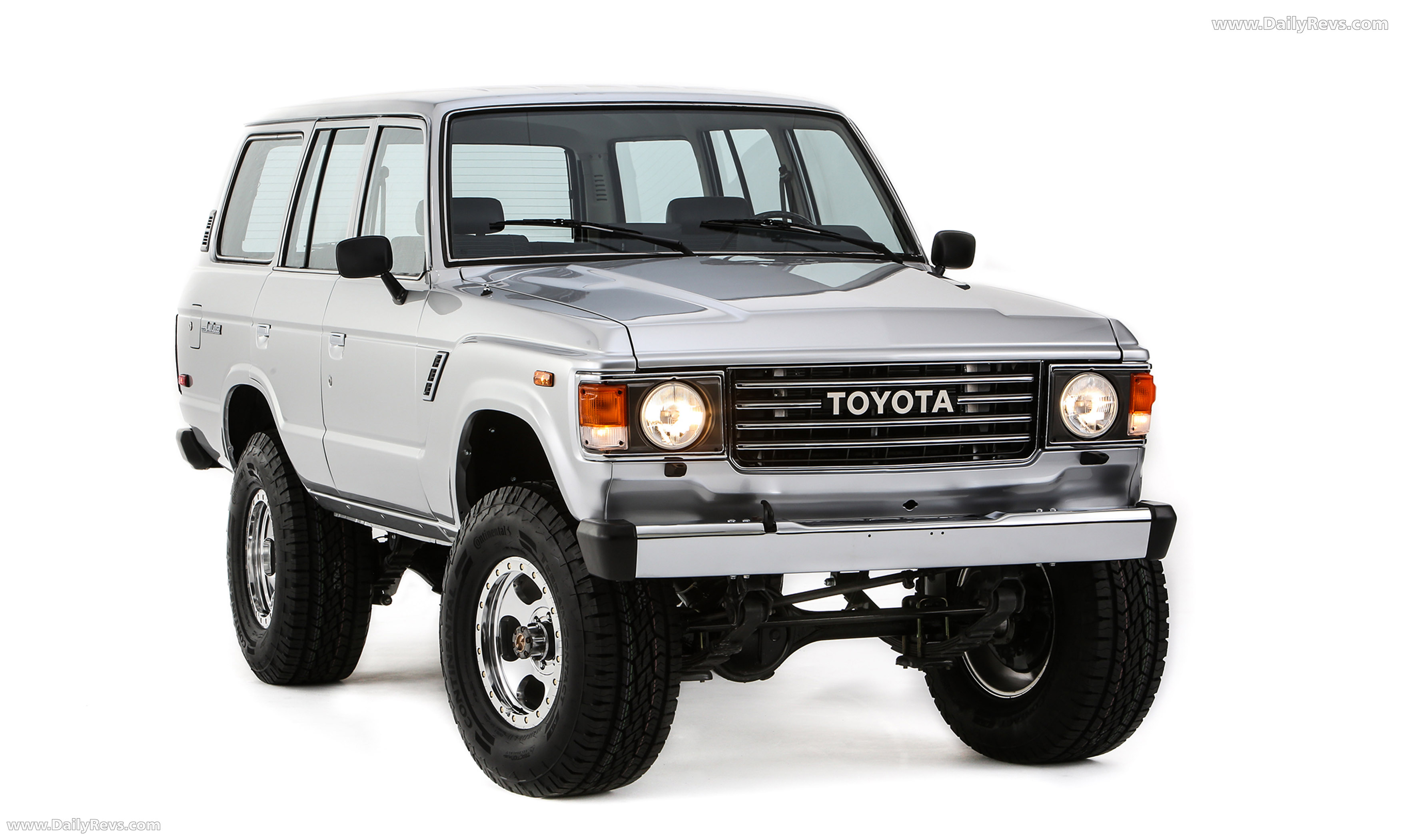 2025 Toyota Turbo Trail Cruiser Concept Front View