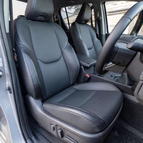2026 Toyota HiLux SR5 Interior