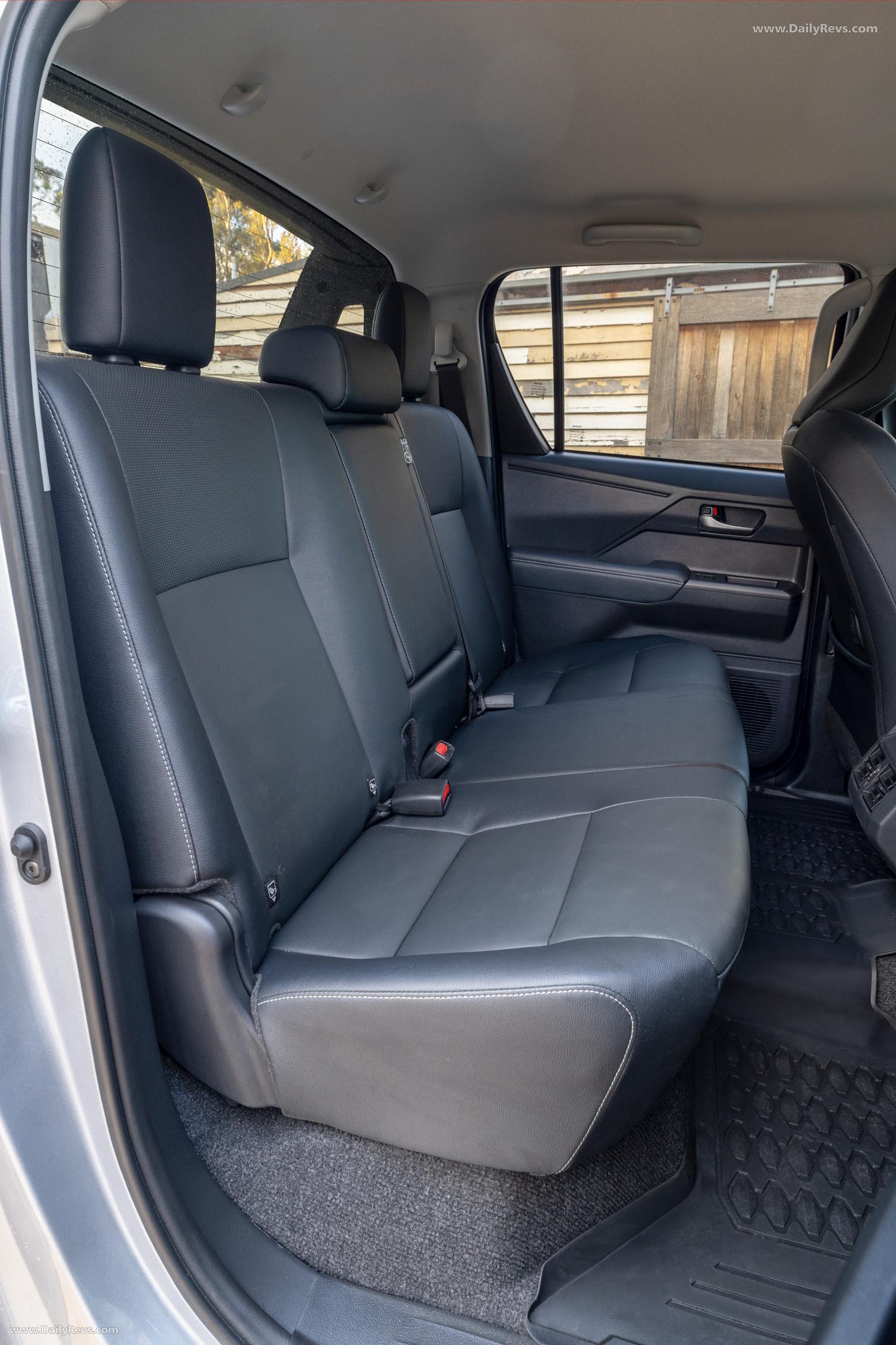 2026 Toyota HiLux SR5 Interior